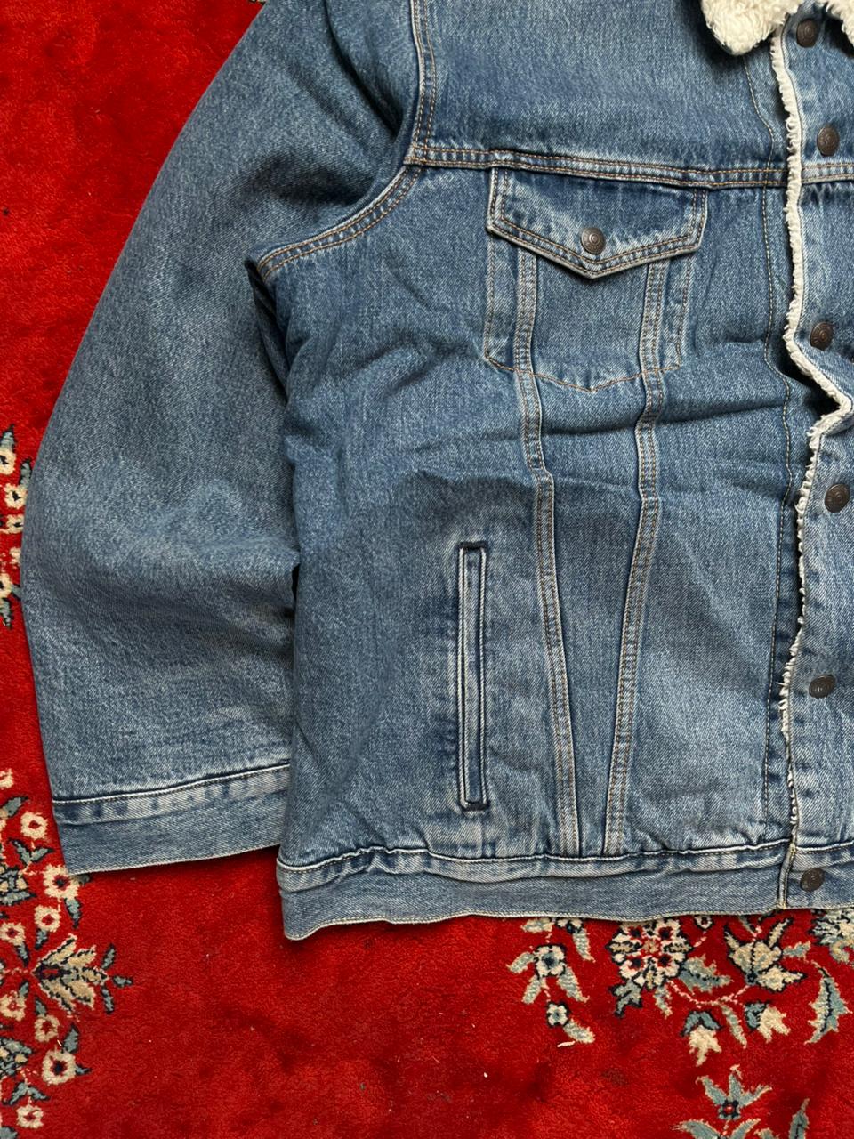 VINTAGE LEVI'S SHERPA DENIM JACKET