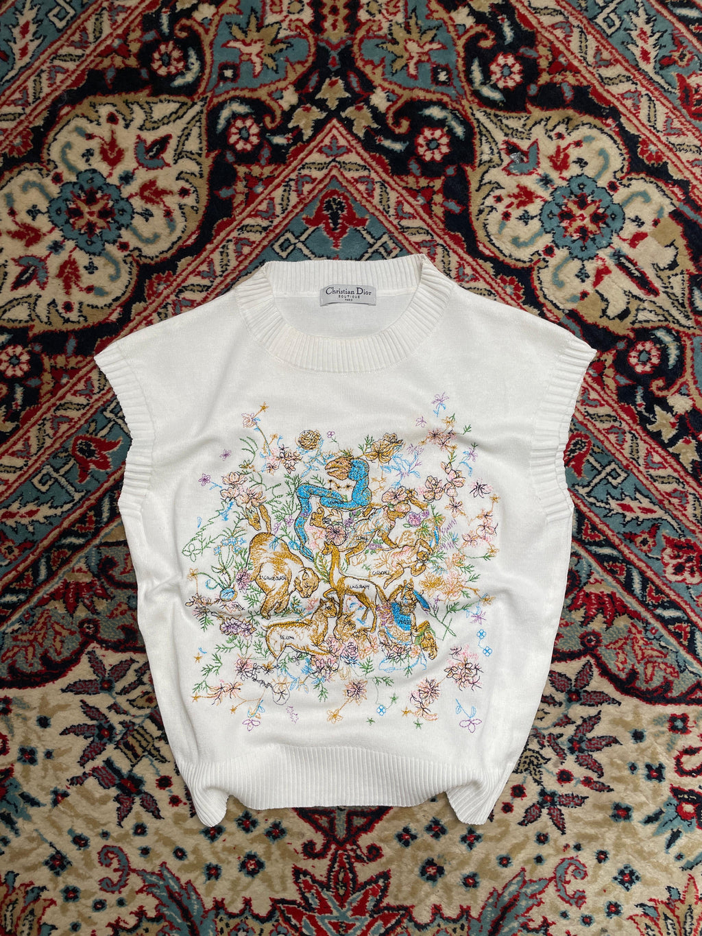 Vintage Embroidered sleeveless sweater