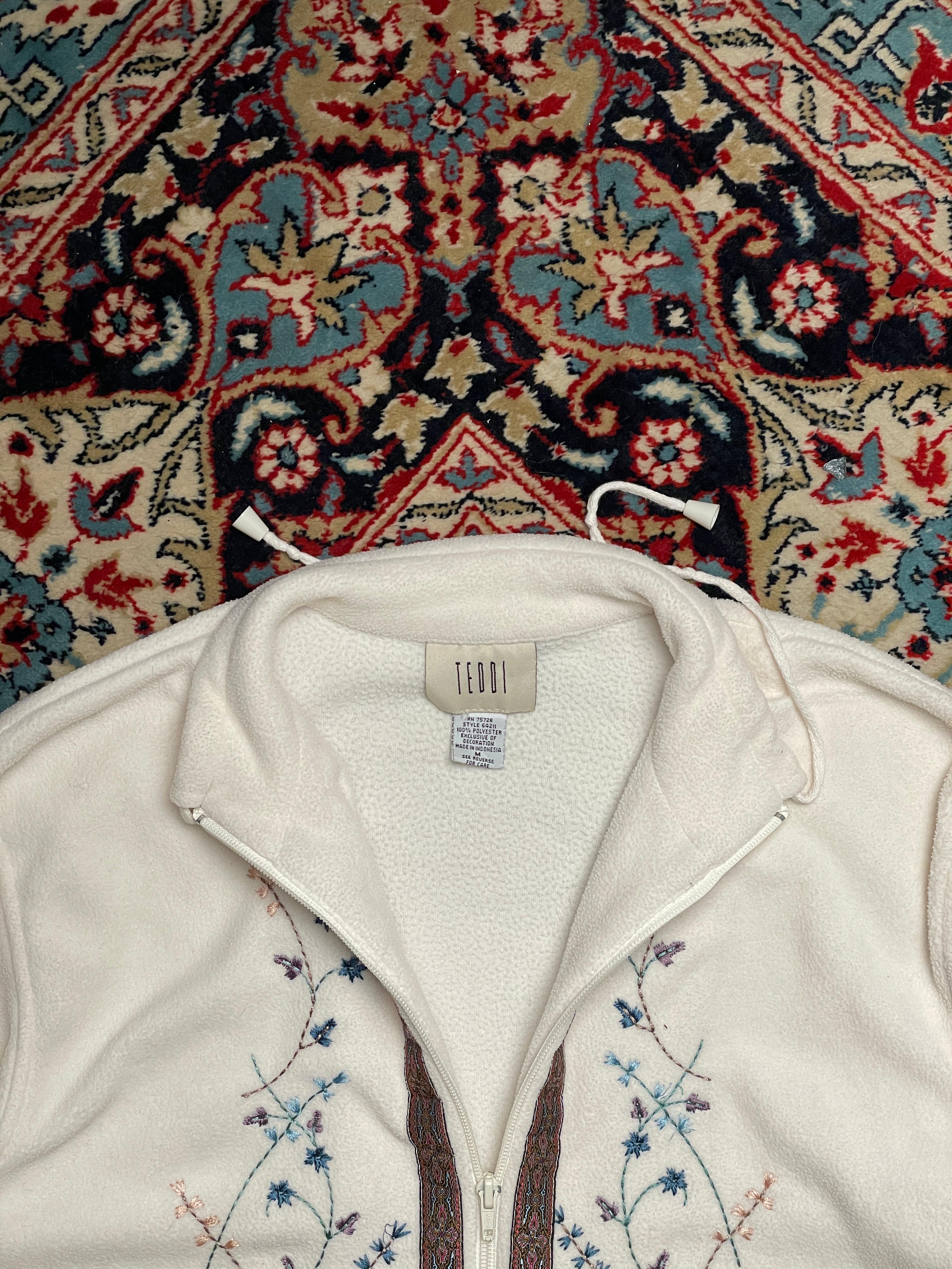 TEDDI FLEECE EMBROIDERED SWEATER