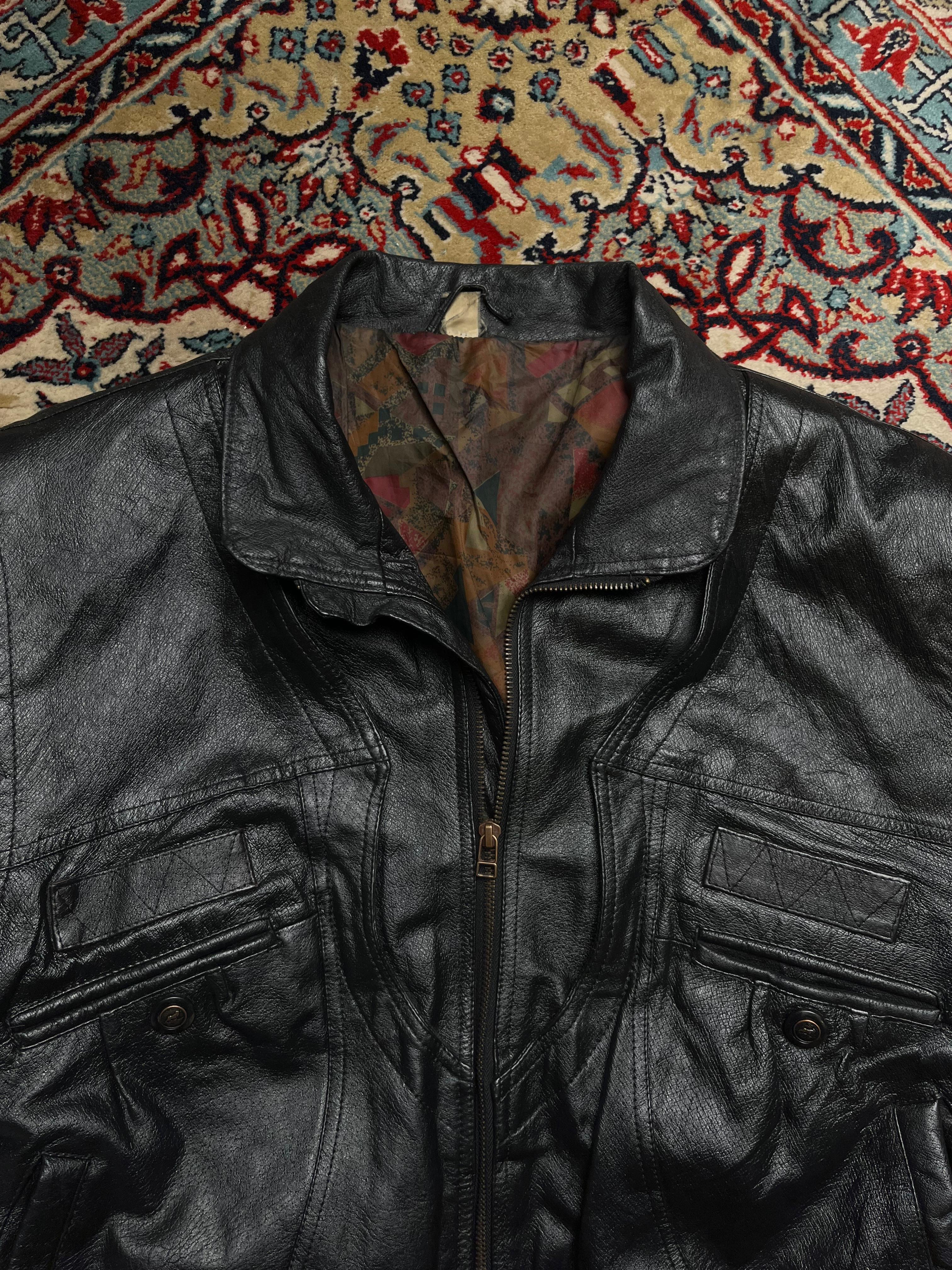 Vintage Black Genuine Leather Bomber Jacket with Patterned Lining