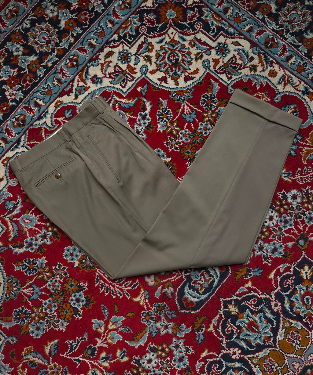 Hugo Boss Vintage Wool Pleated Cuffed Dress Pants - 32