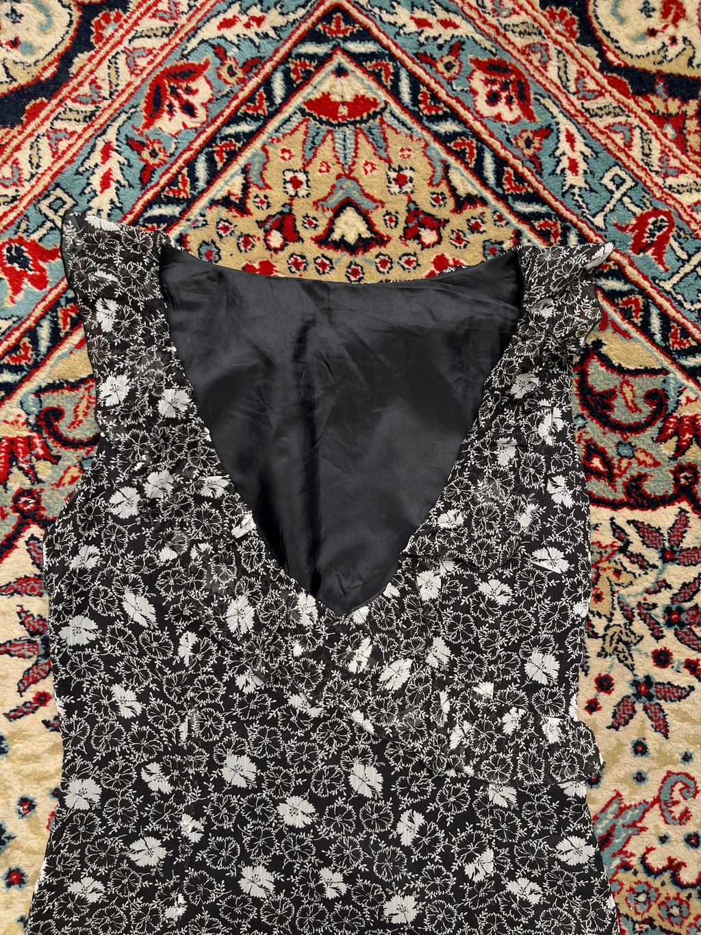 Womens Black White Floral Silk Chiffon Ruffle V-Neck Dress - M