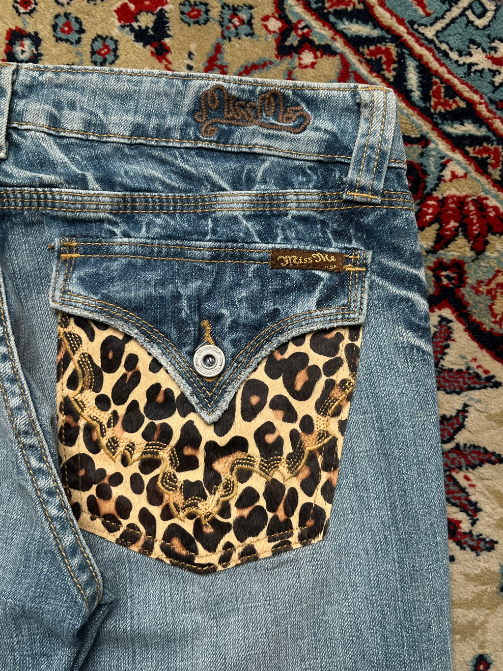 MISS ME Blue Denim Leopard Flap Pocket Rhinestone Stud Bootcut JEANS - 32