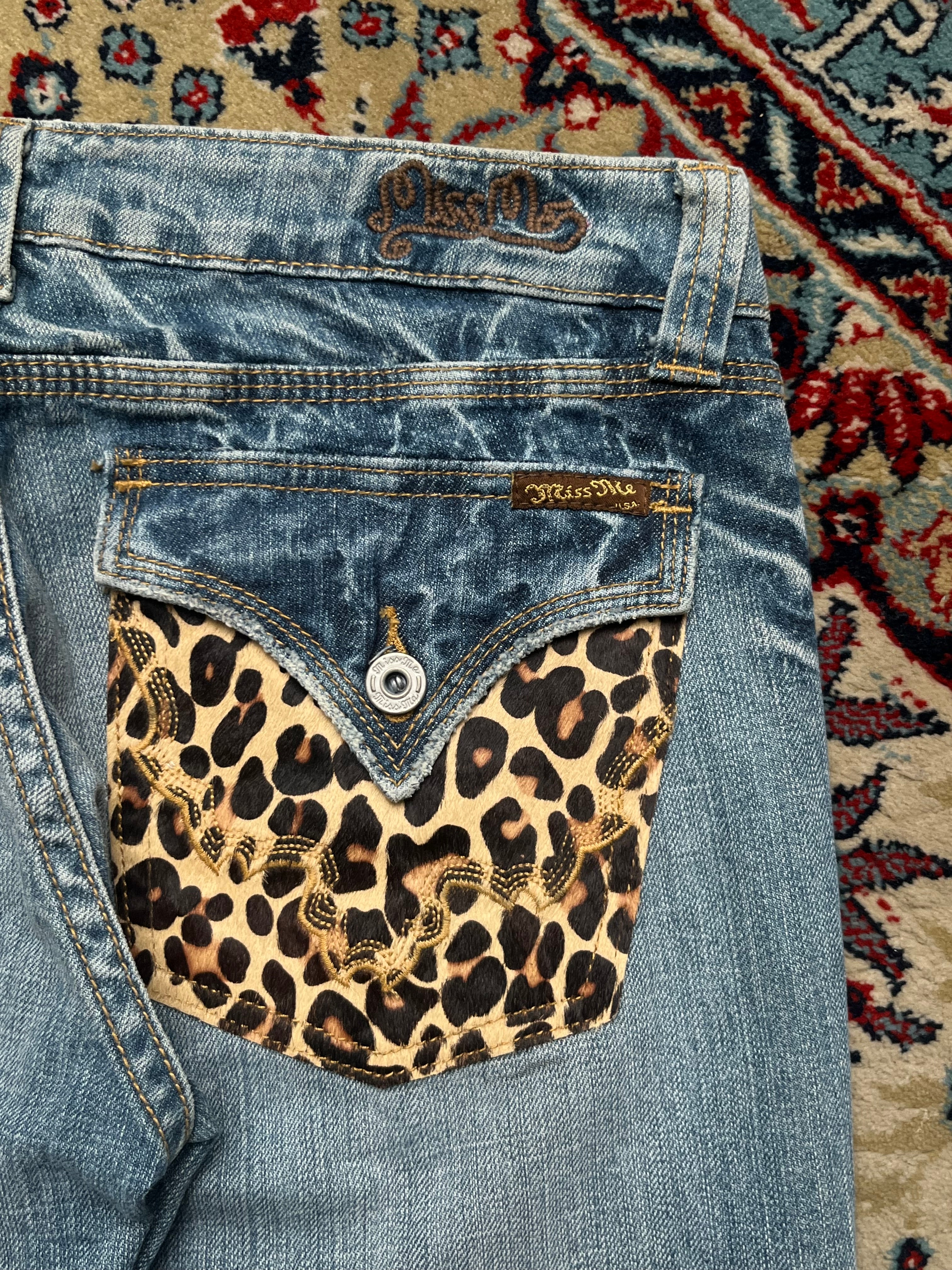 MISS ME Blue Denim Leopard Flap Pocket Rhinestone Stud Bootcut JEANS - 32