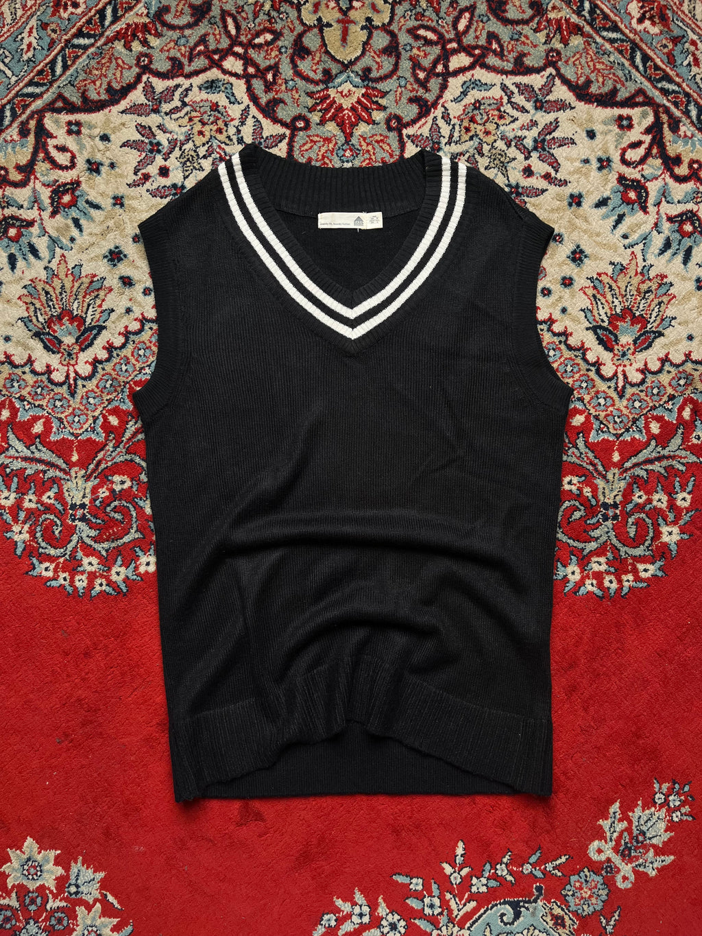 Basic House Black V-Neck Preppy Knit SLEEVELESS Sweater - S