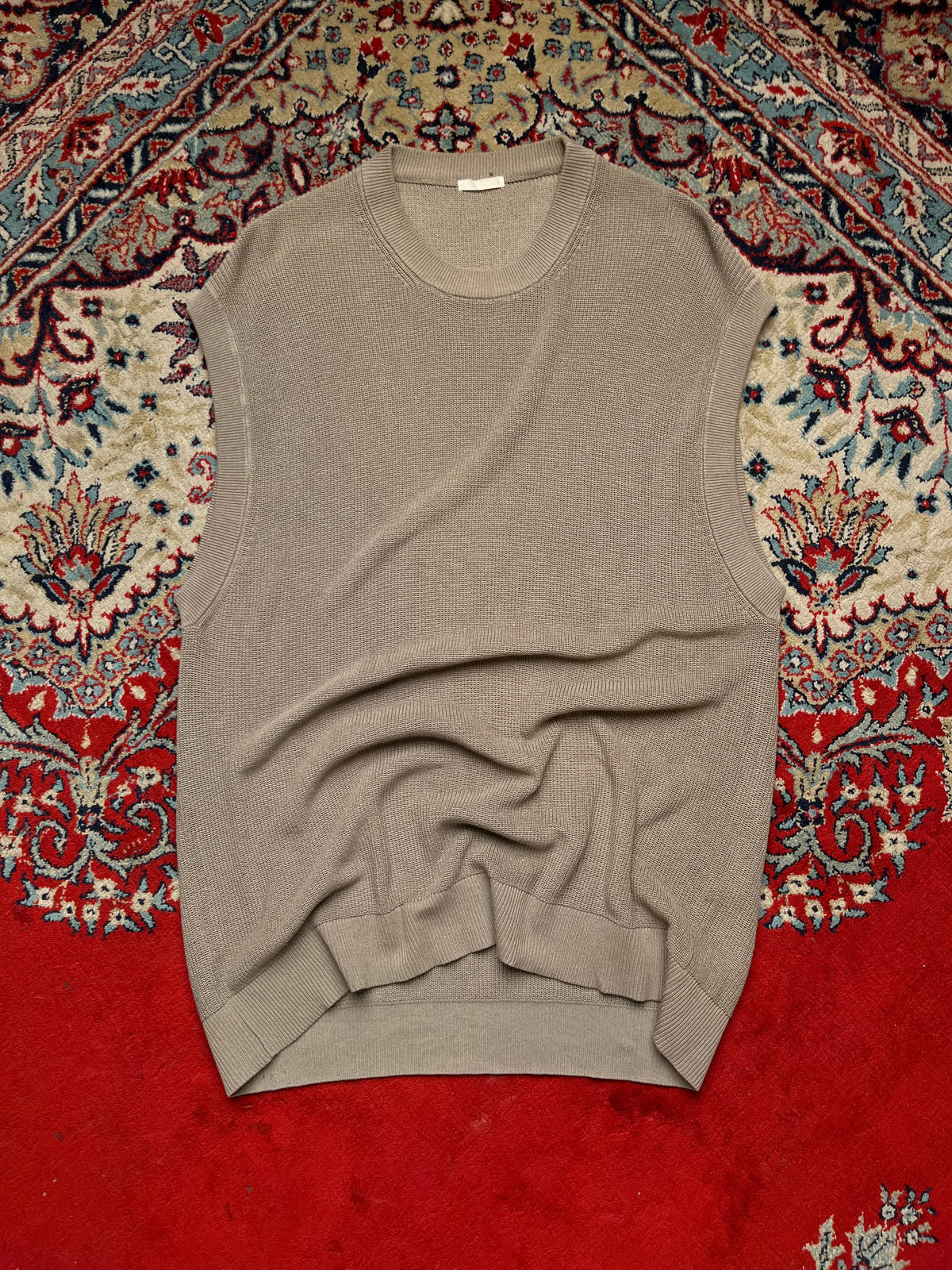 GU Beige Heathered Crewneck Sleeveless Knit Sweater - M