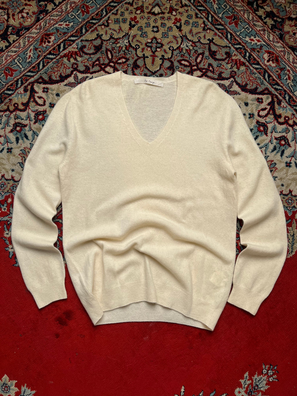 Pink Flamingo Ivory Cream Cashmere Wool V-Neck Knit Sweater - M