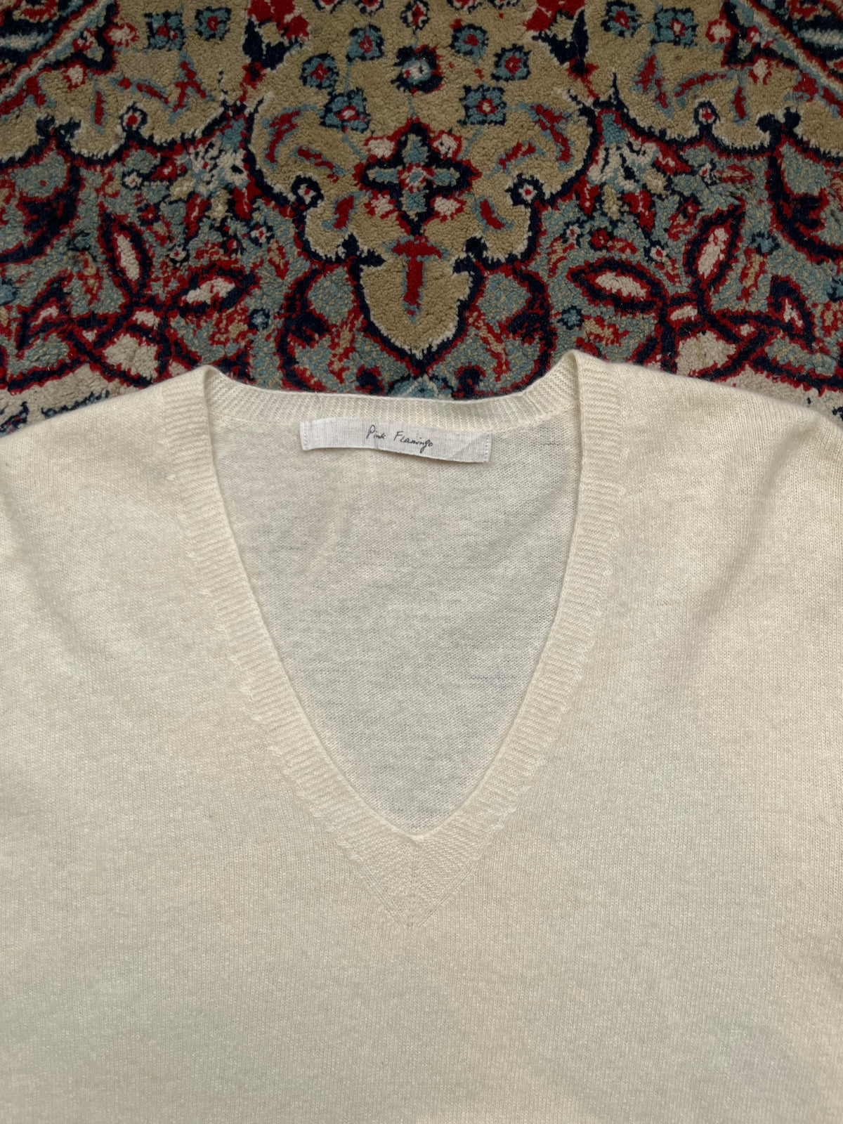 Pink Flamingo Ivory Cream Cashmere Wool V-Neck Knit Sweater - M