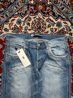 Cipo & Baxx Light WashED Distressed Straight FIT JEANS - 34