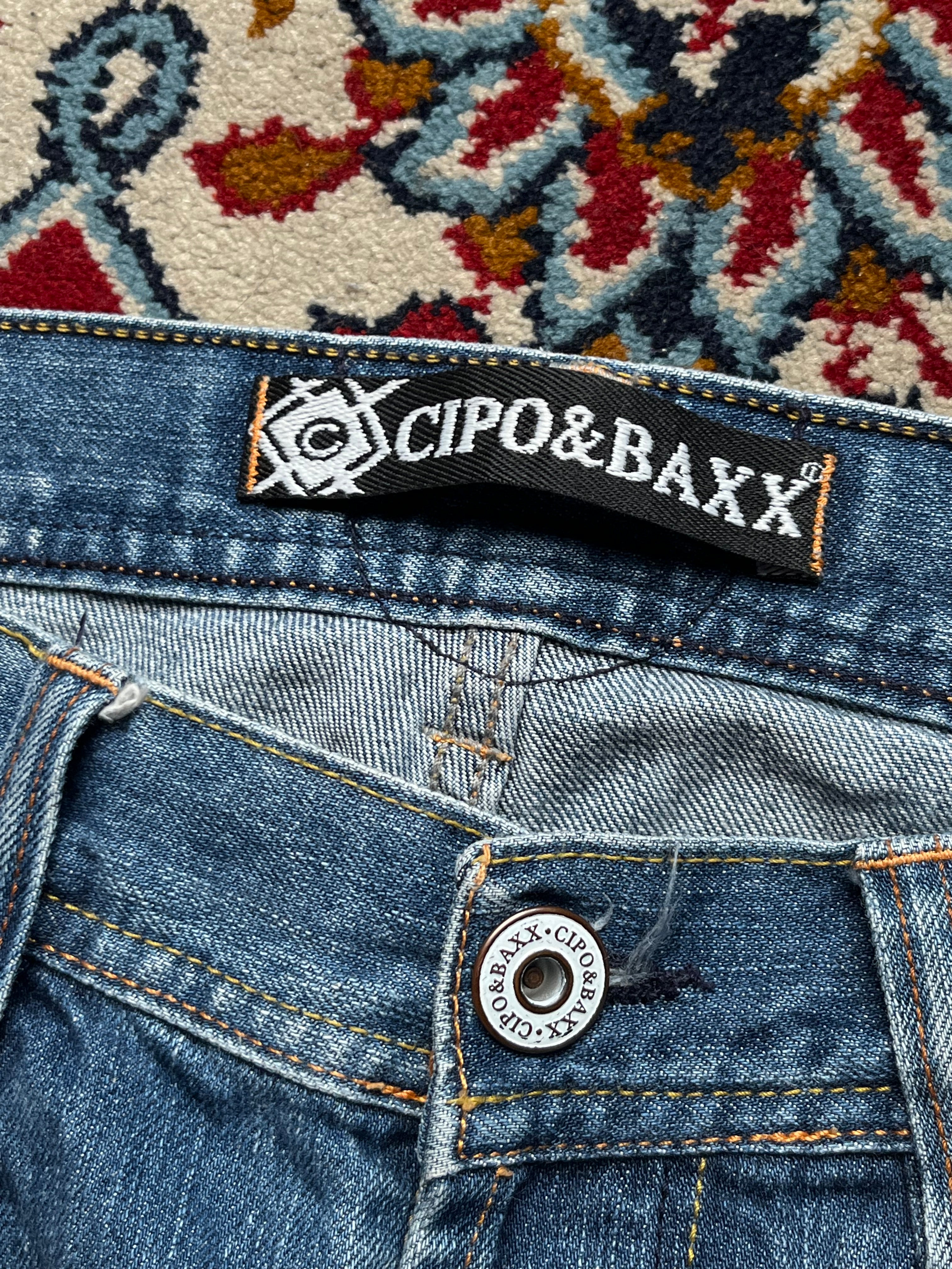 Cipo & Baxx Light WashED Distressed Straight FIT JEANS - 34