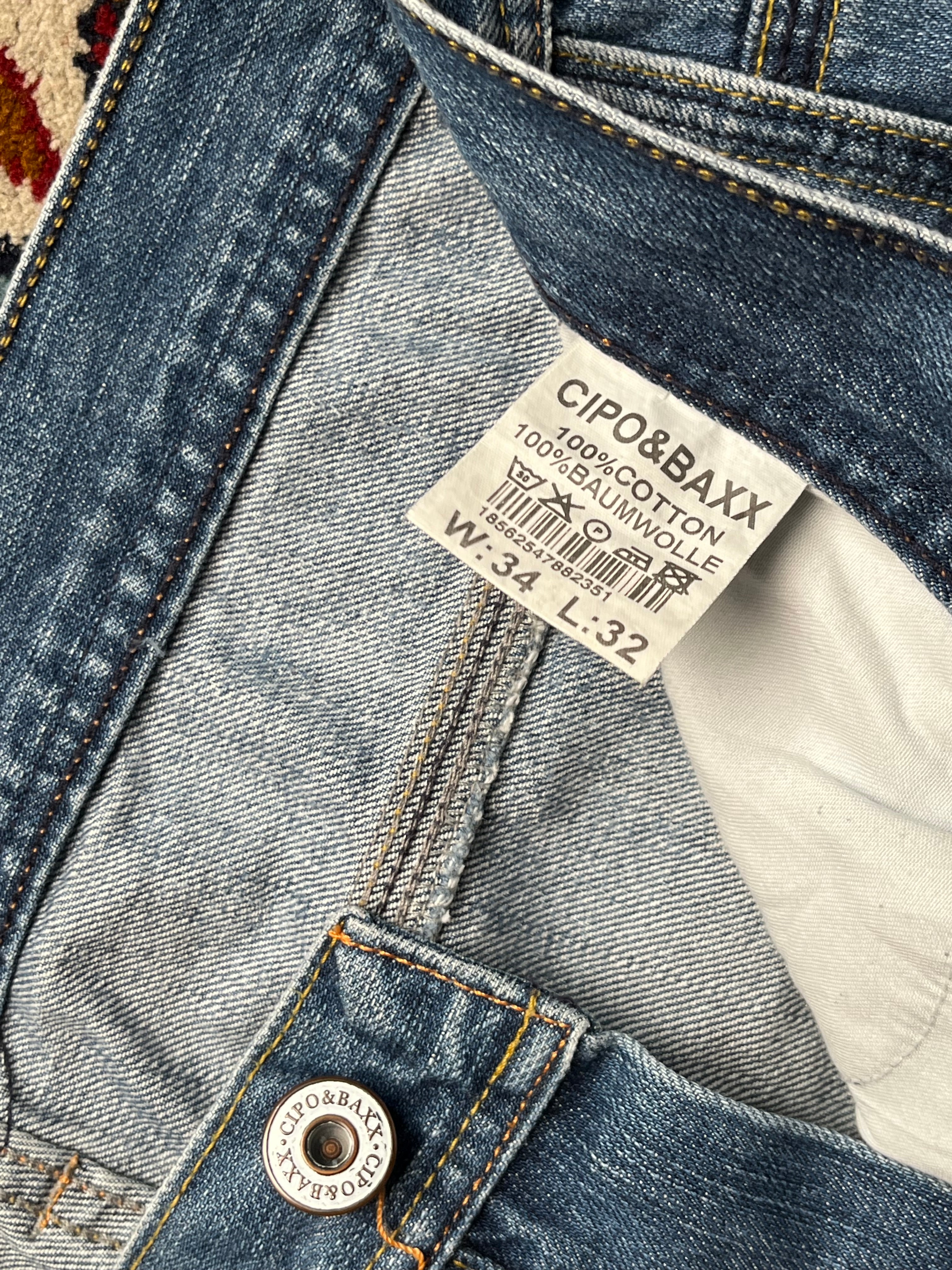 Cipo & Baxx Light WashED Distressed Straight FIT JEANS - 34