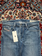 Diesel Larkee Regular Straight FIT Light WashED Distressed JEANS - 34