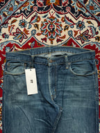 Levi's 514 Straight Relaxed FIT Medium Washed Classic JEANS - 34