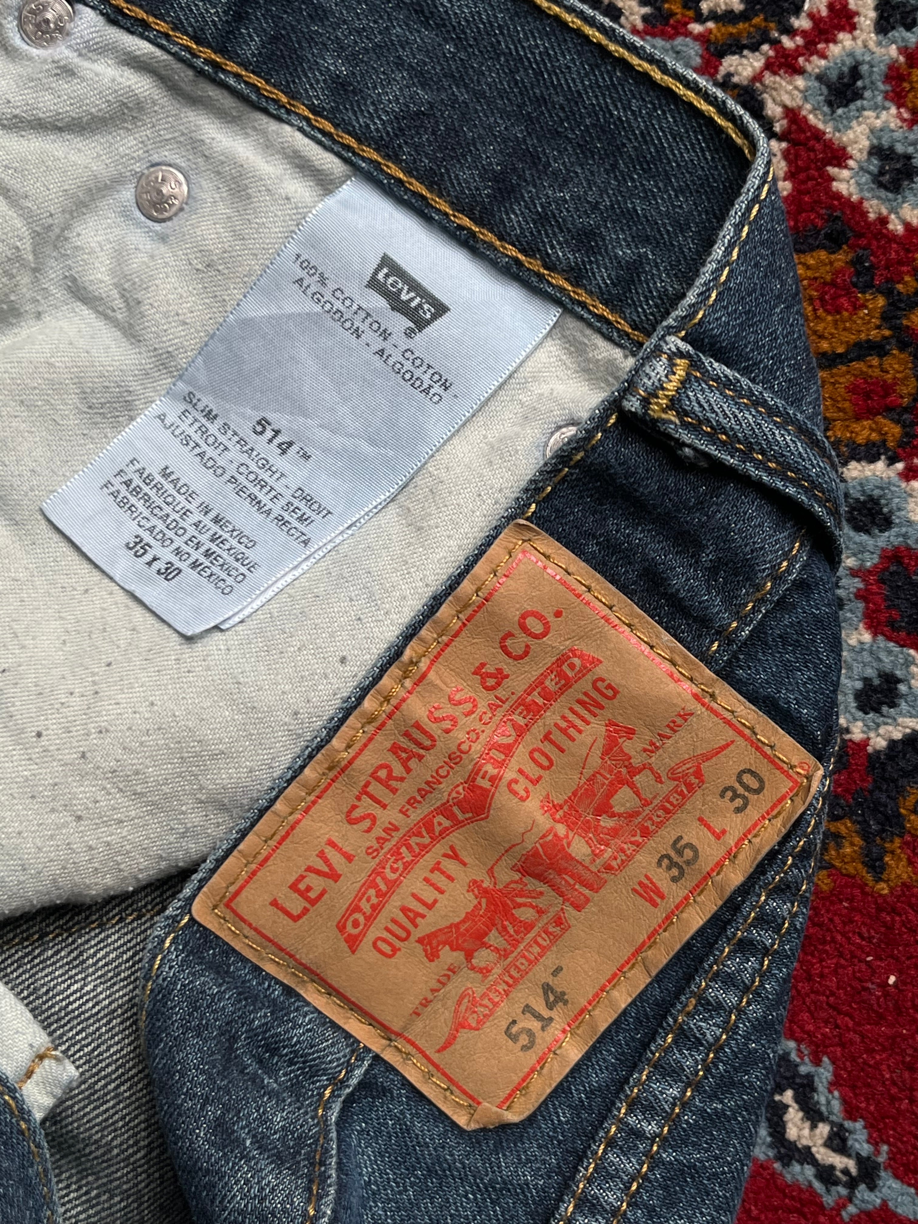 Levi's 514 Straight Relaxed FIT Medium Washed Classic JEANS - 34