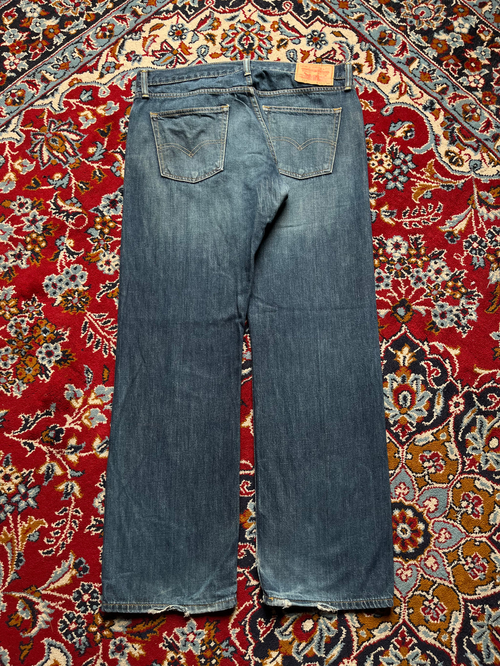 Levi's 514 Straight Relaxed FIT Medium Washed Classic JEANS - 34