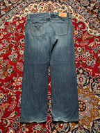 Levi's 514 Straight Relaxed FIT Medium Washed Classic JEANS - 34