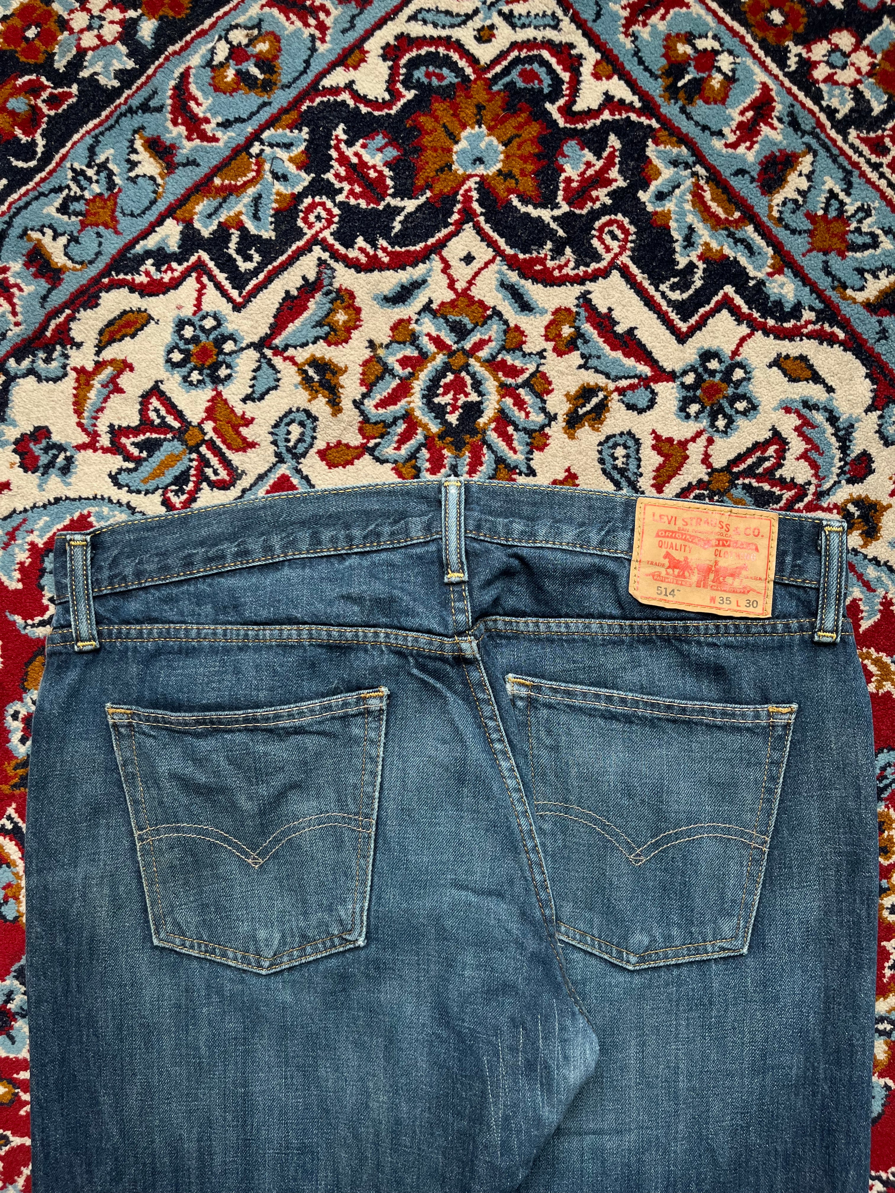 Levi's 514 Straight Relaxed FIT Medium Washed Classic JEANS - 34