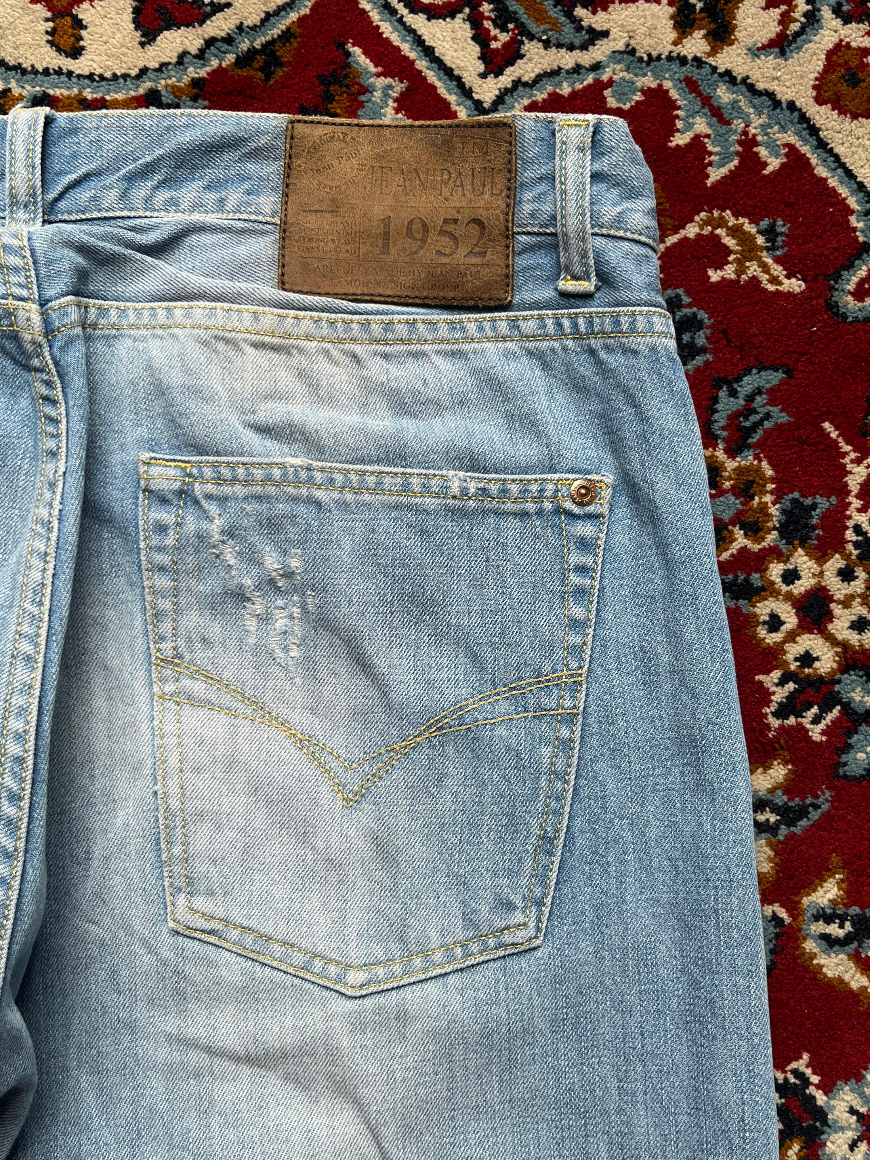 Vintage Jean Paul Distressed Light WashED Straight FIT JEANS - 34