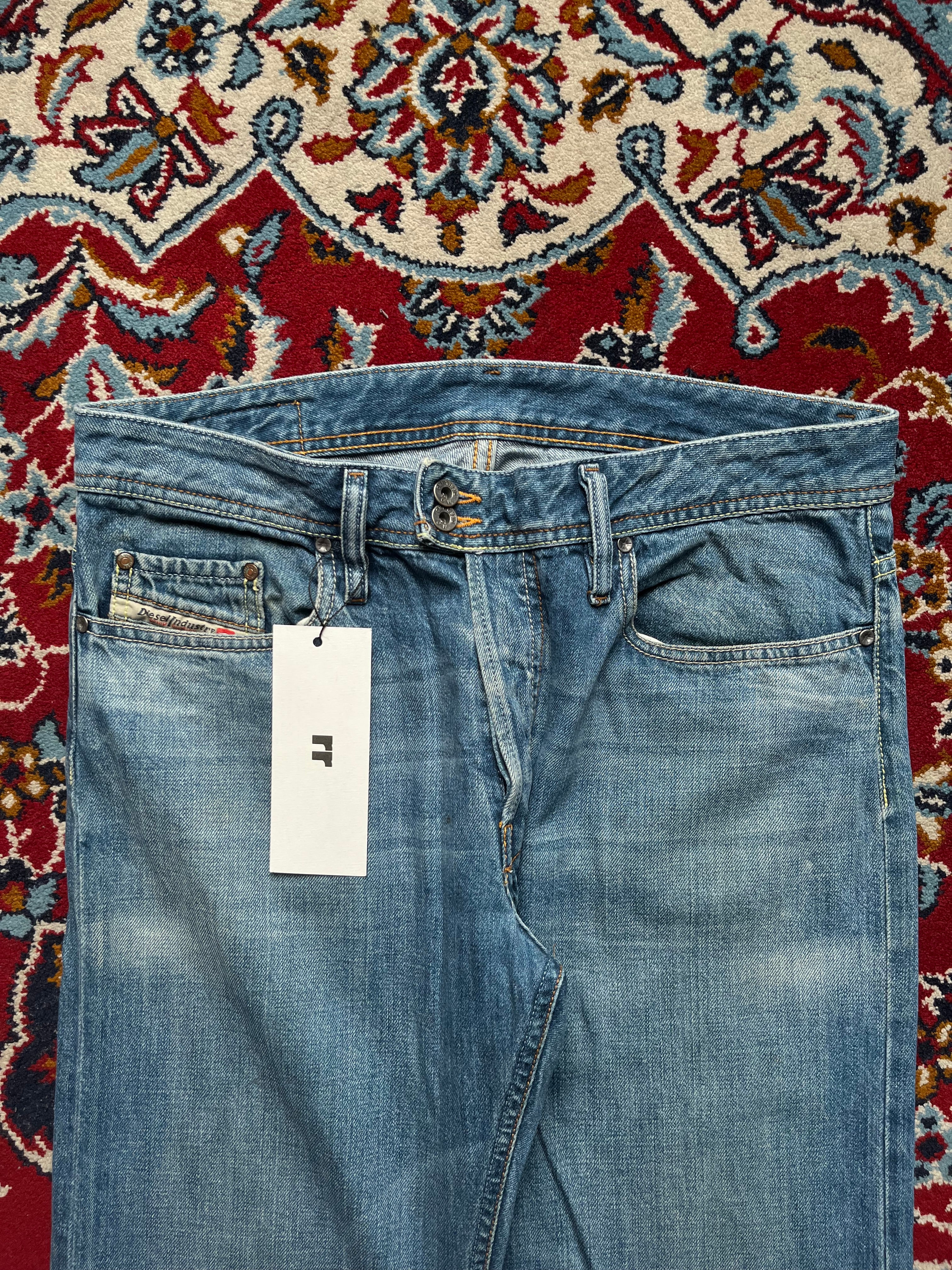 Diesel Industry Medium WashED BOOTCUT JEANS - 32