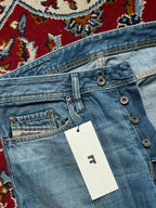 Diesel Industry Medium WashED BOOTCUT JEANS - 32