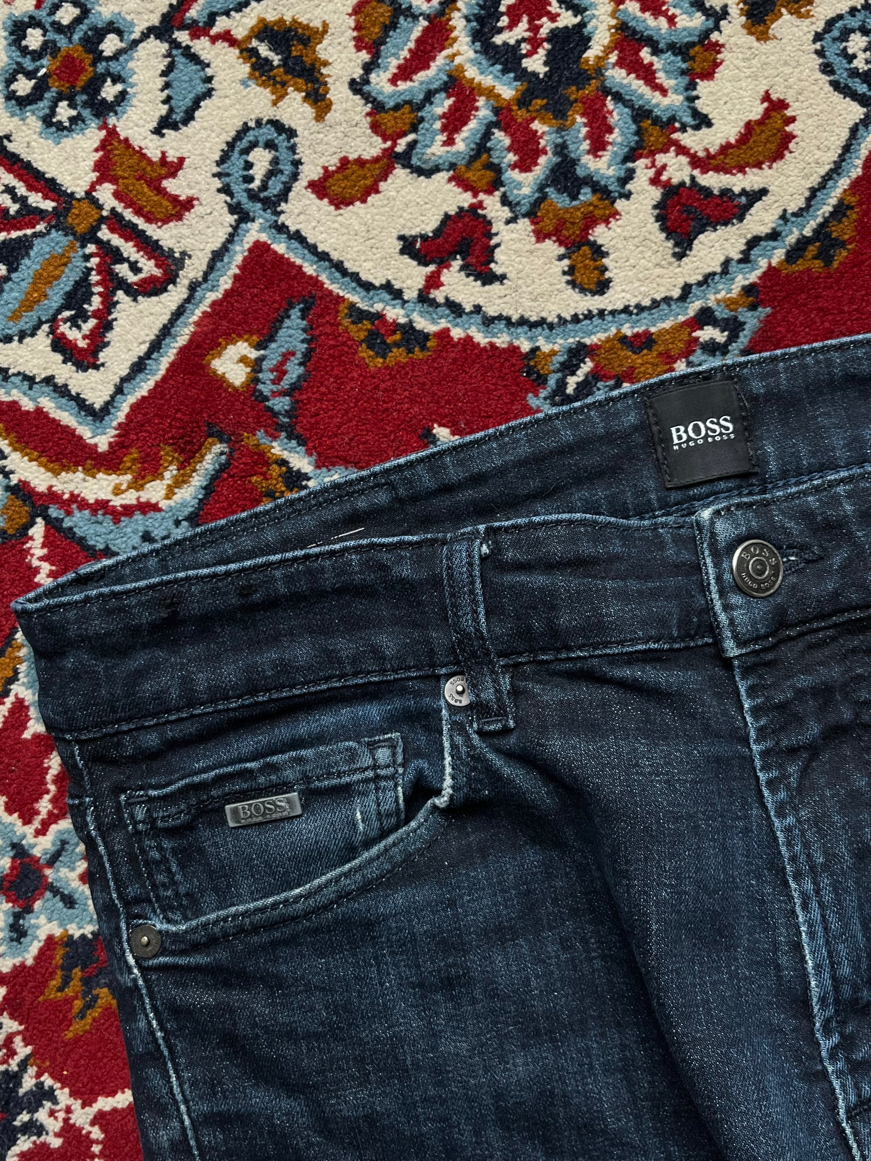 Hugo Boss Dark WashED Straight FIT JEANS - 32