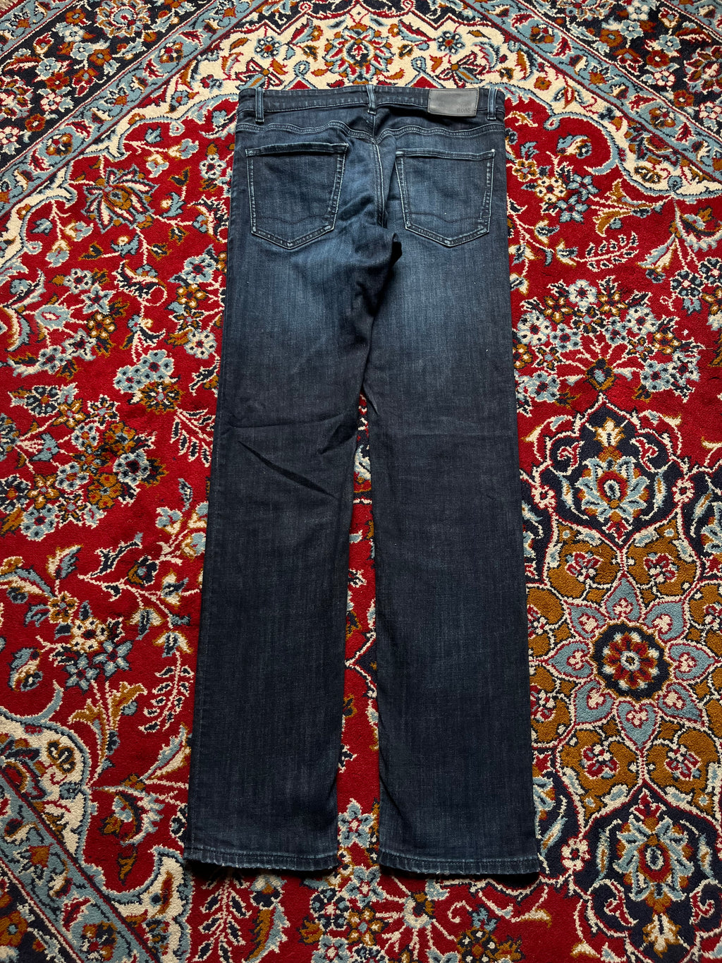 Hugo Boss Dark WashED Straight FIT JEANS - 32