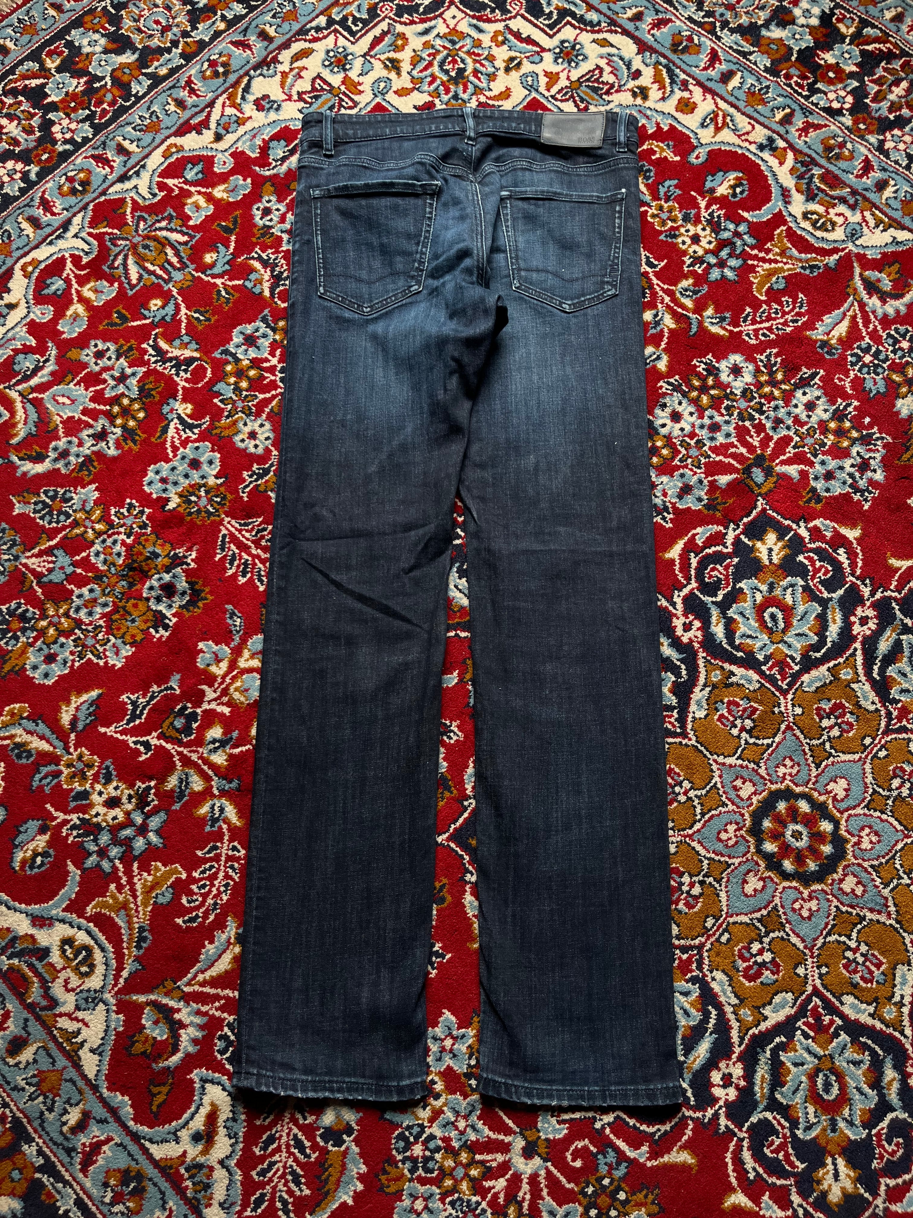 Hugo Boss Dark WashED Straight FIT JEANS - 32