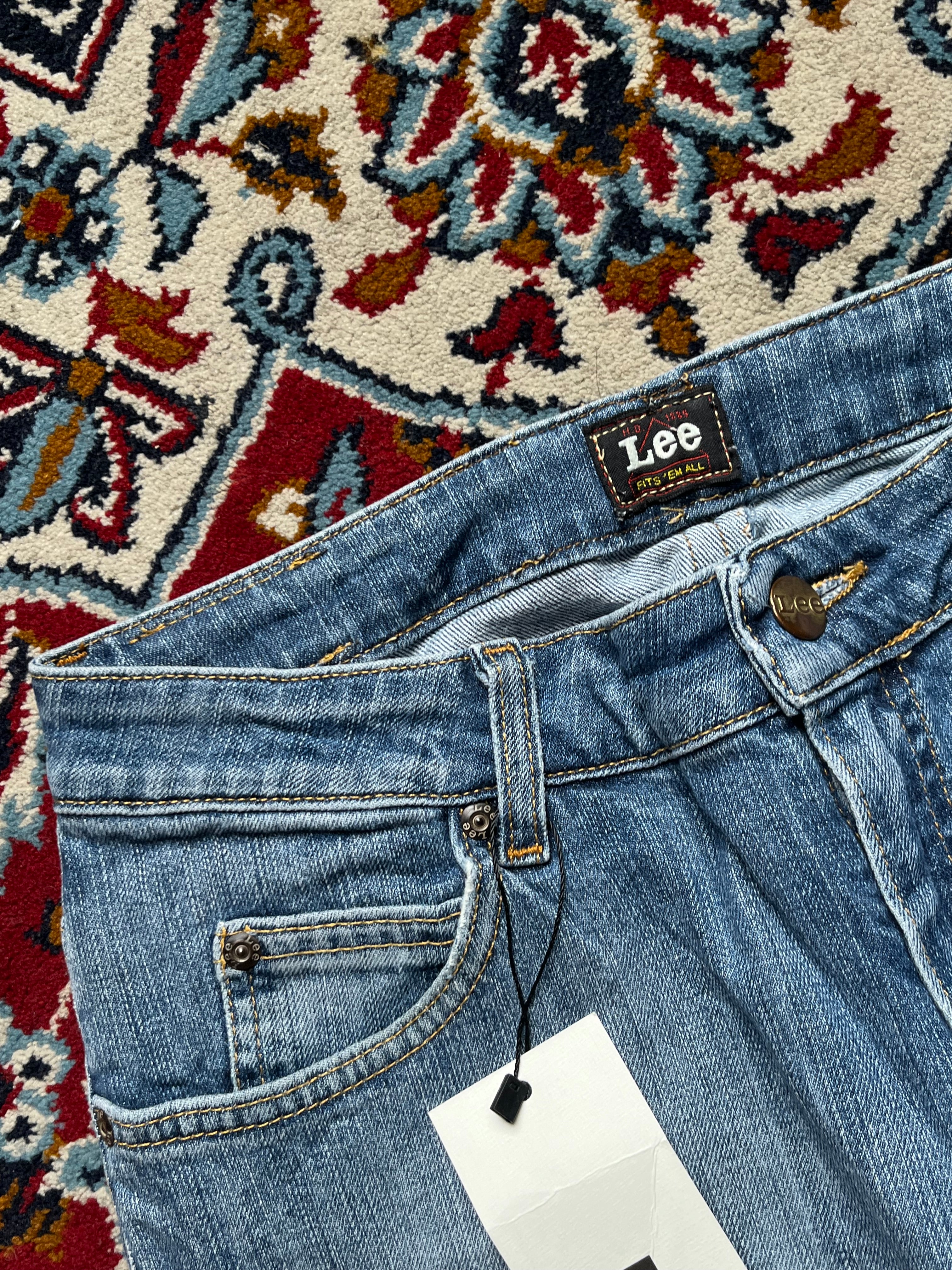 Lee Medium WashED Bootcut JEANS - 30