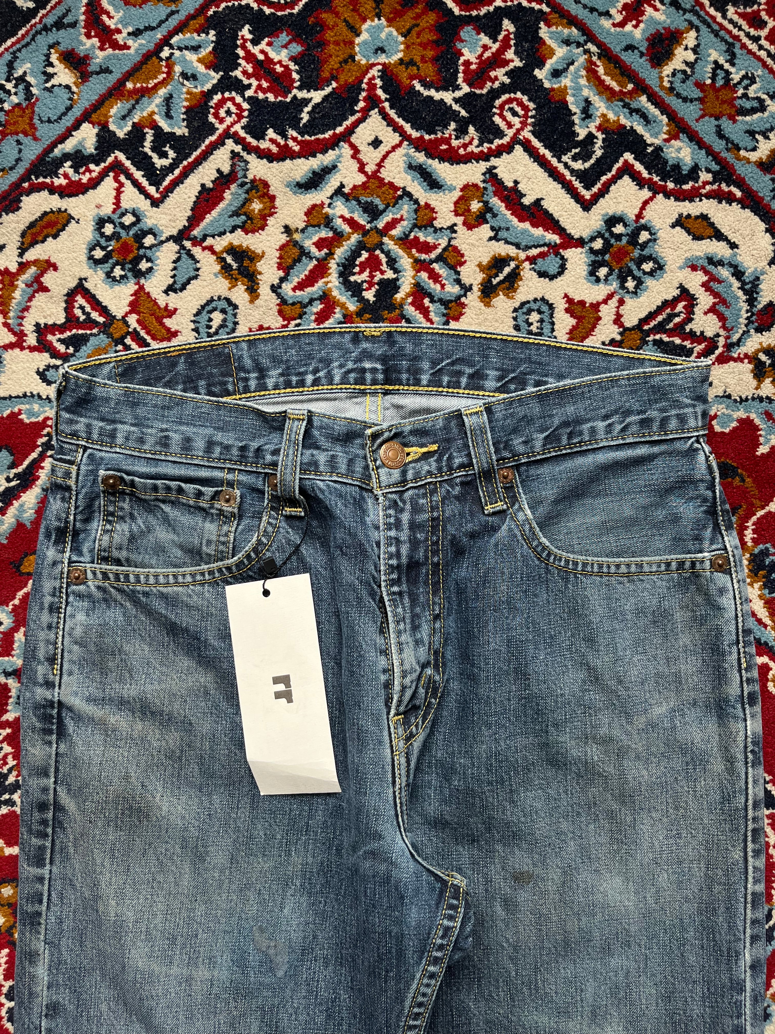 Levi's 751 Medium WashED Straight FIT JEANS - 30