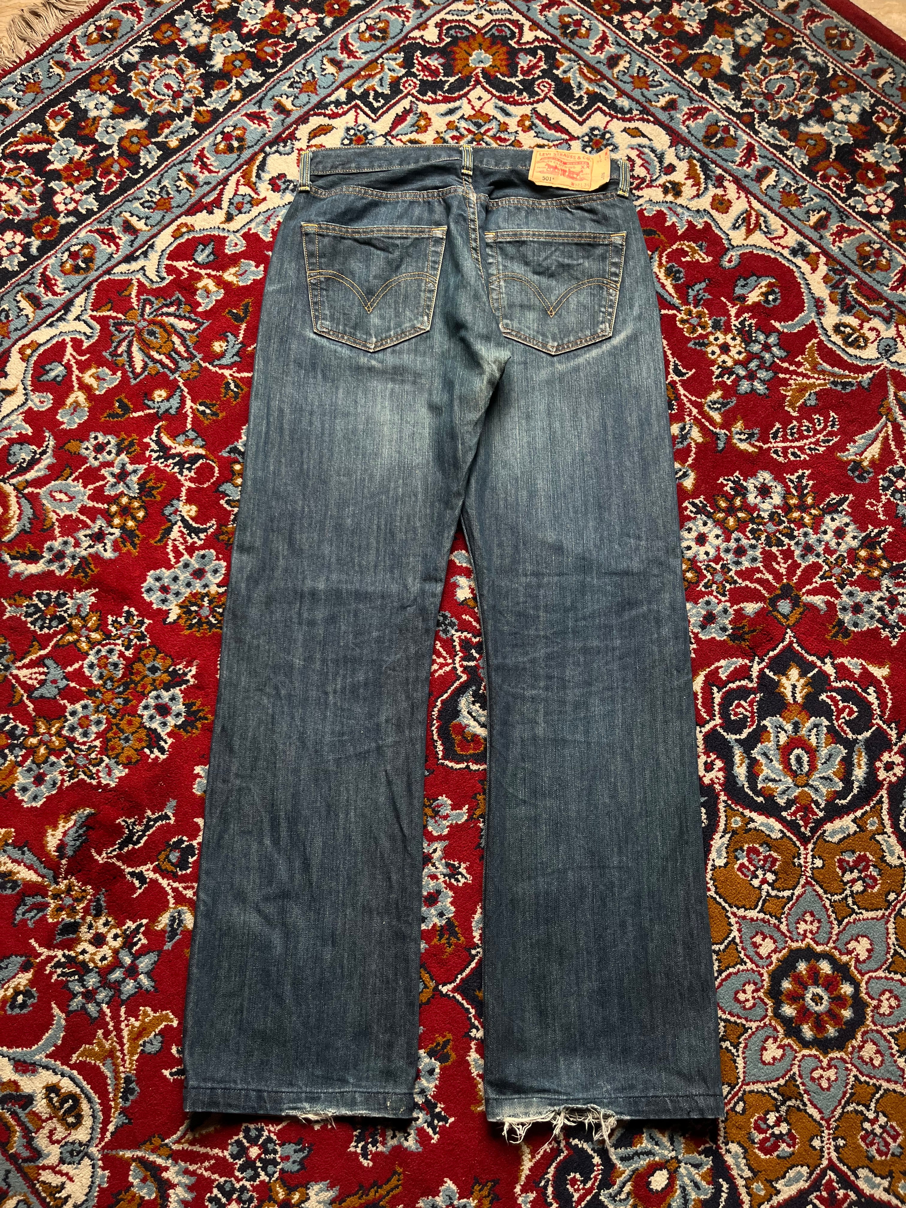 Vintage Levi's 501 Original Straight Fit Medium WashED Jeans - 30