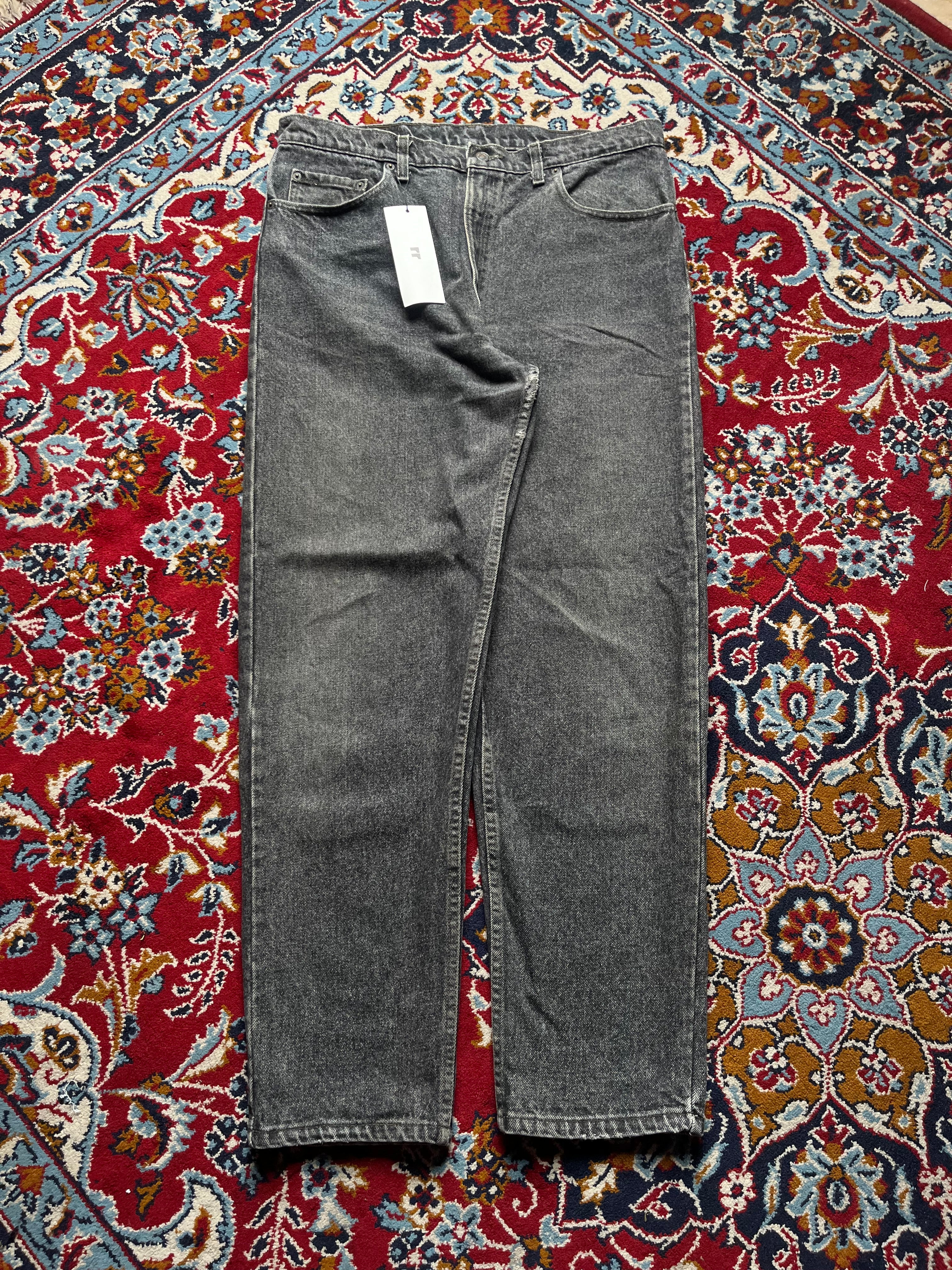 Vintage Levi's 550 Heavyweight Blackish gray WashED Denim JEANS - 36