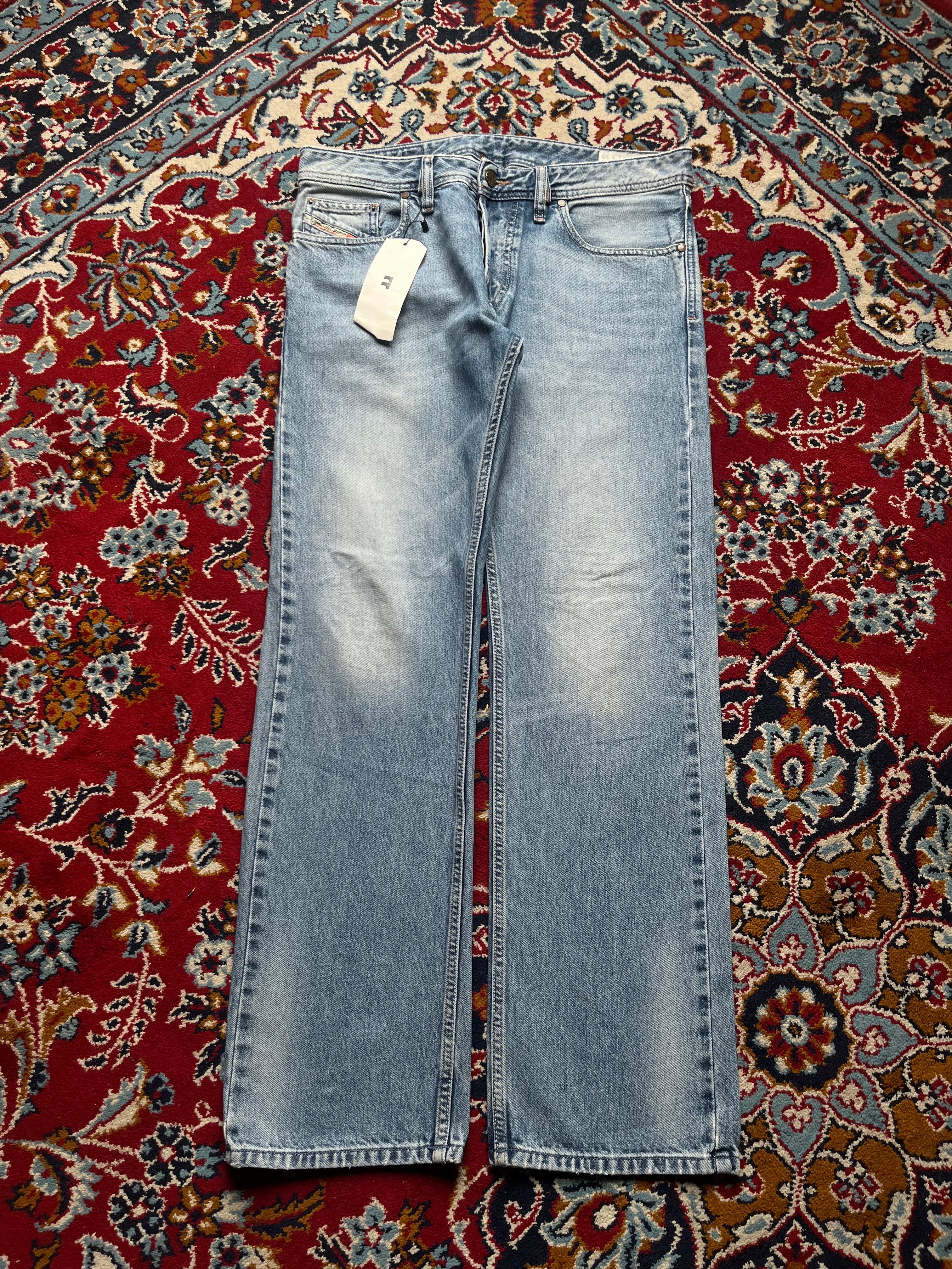 Diesel Larkee WashED Light Blue Straight Fit JEANS - 34