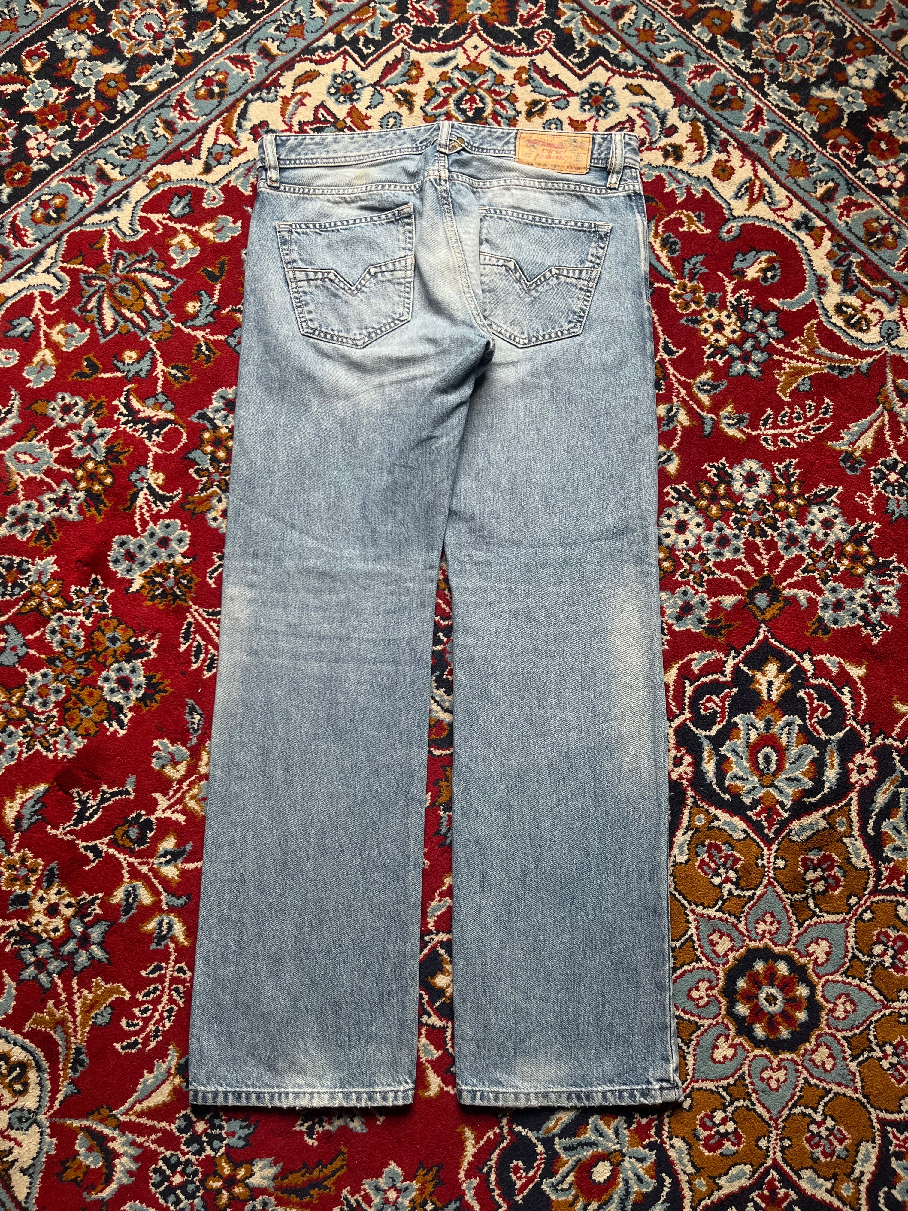 Diesel Larkee WashED Light Blue Straight Fit JEANS - 34