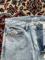 Diesel Dagh Relaxed FIT Light WashED Distressed Graphic JEANS - 34