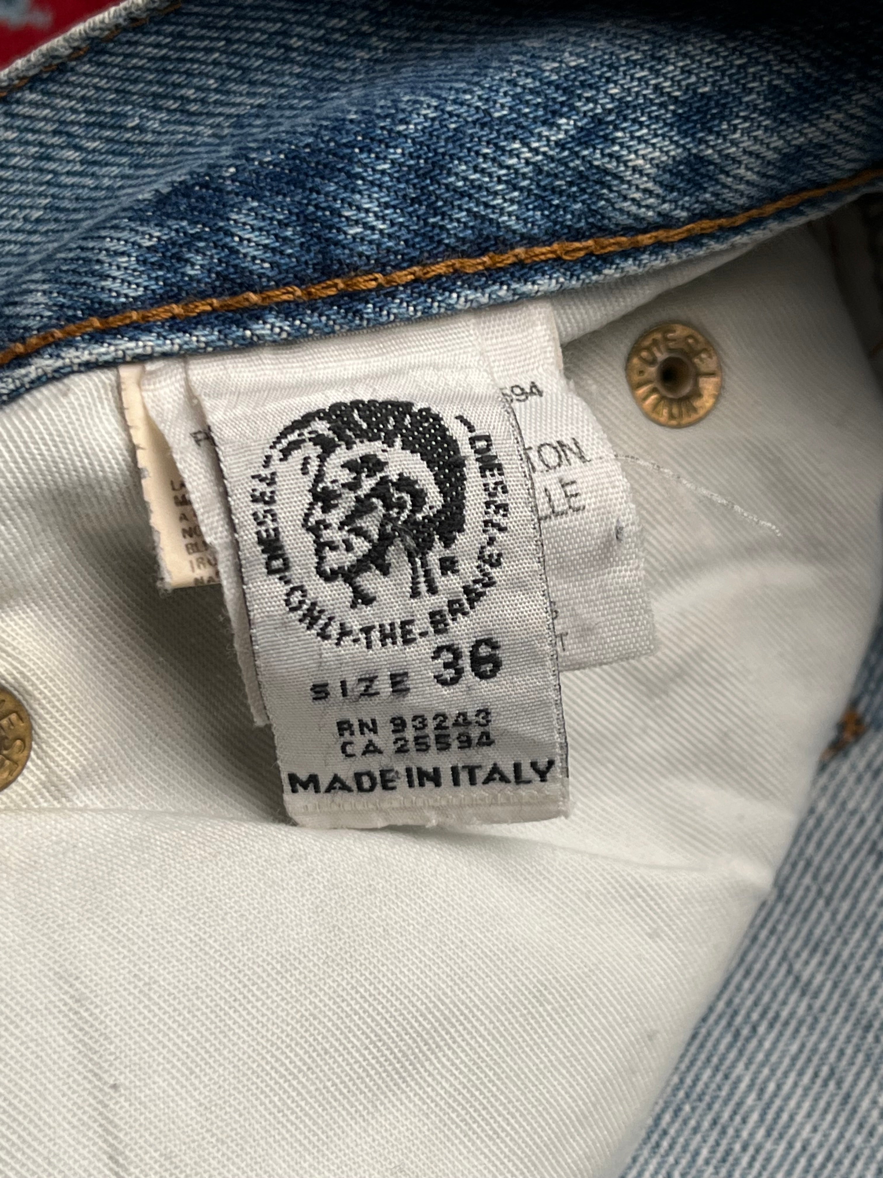 Vintage Diesel Relaxed FIT Light WashED JEANS - 32