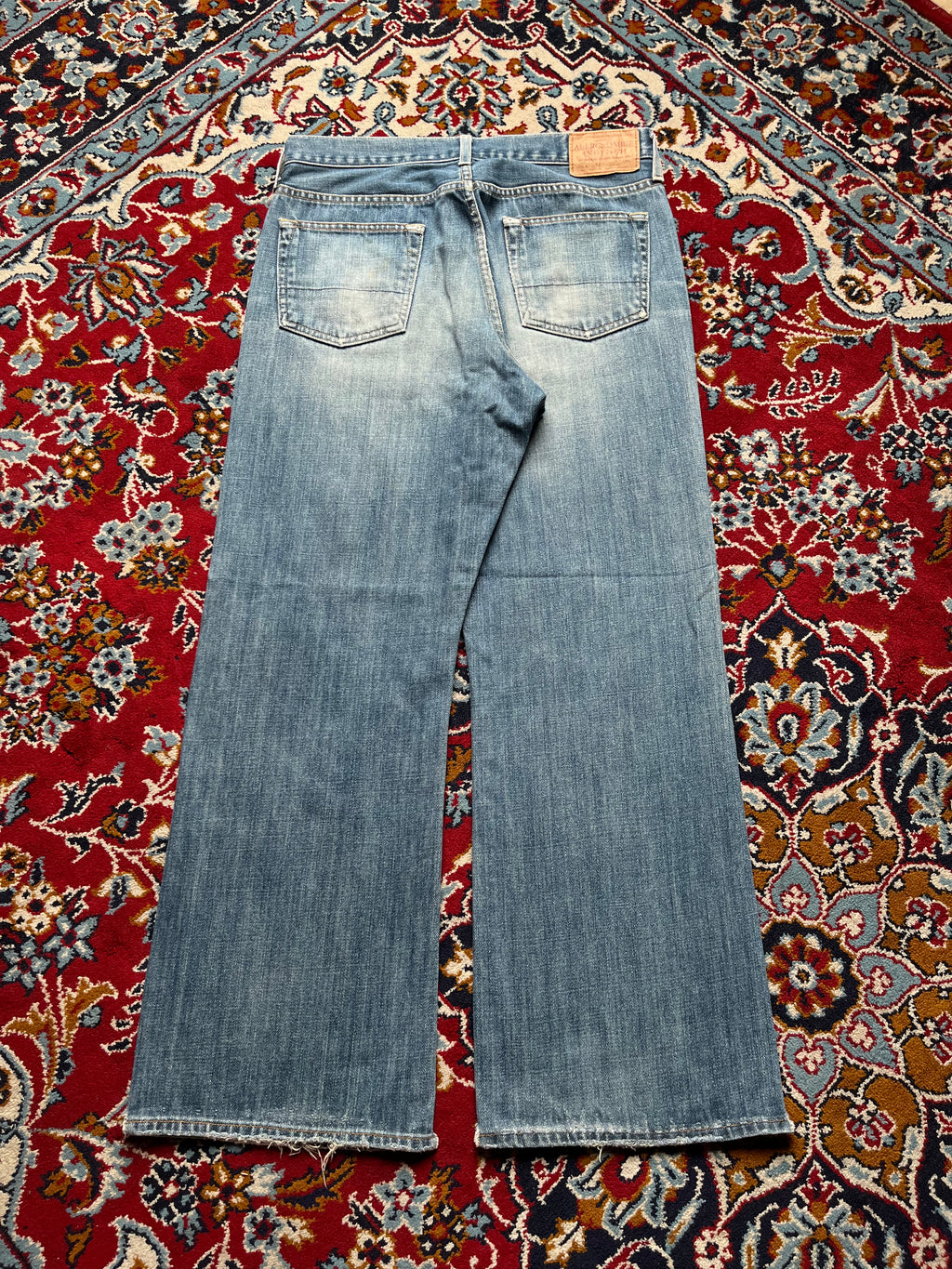 Vintage Abercrombie & Fitch Premium Denim Distressed Light WashED BOOTCUT JEANS - 32