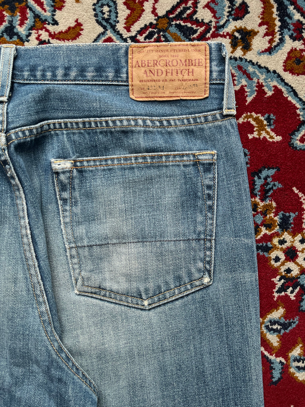 Vintage Abercrombie & Fitch Premium Denim Distressed Light WashED BOOTCUT JEANS - 32