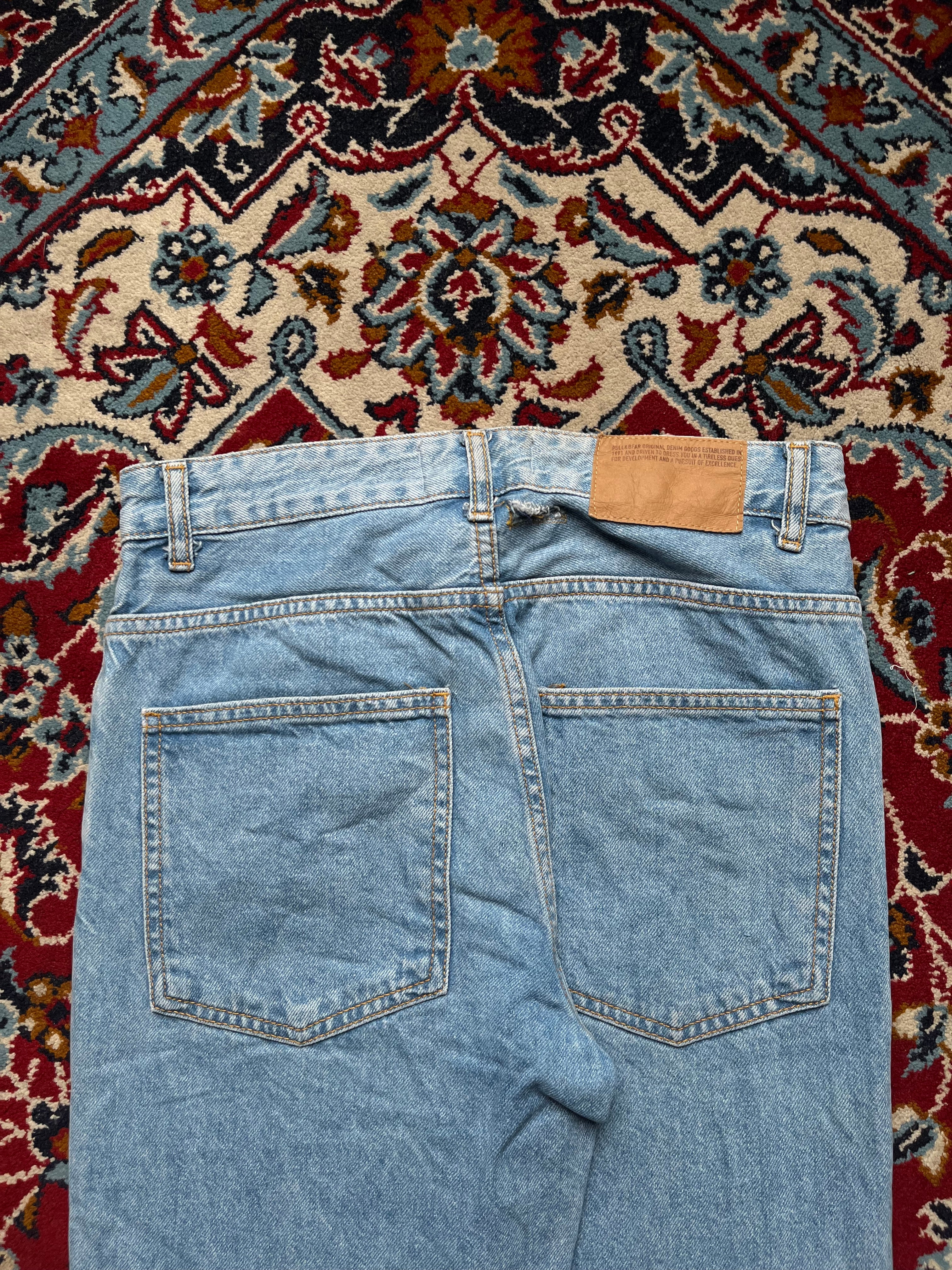 Pull & Bear Light WashED Straight FIT JEANS - 28