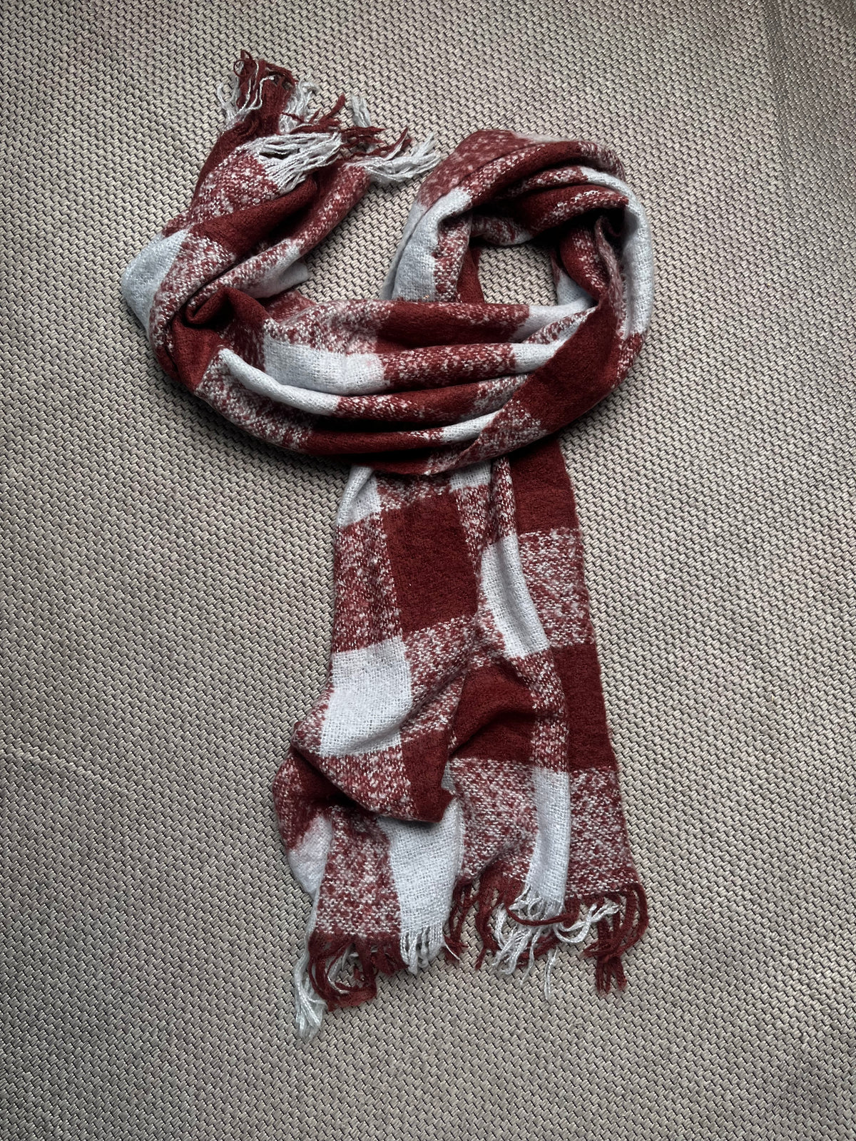 Kimchi Blue Urban Outfitters Buffalo Check Plaid Knit Scarf