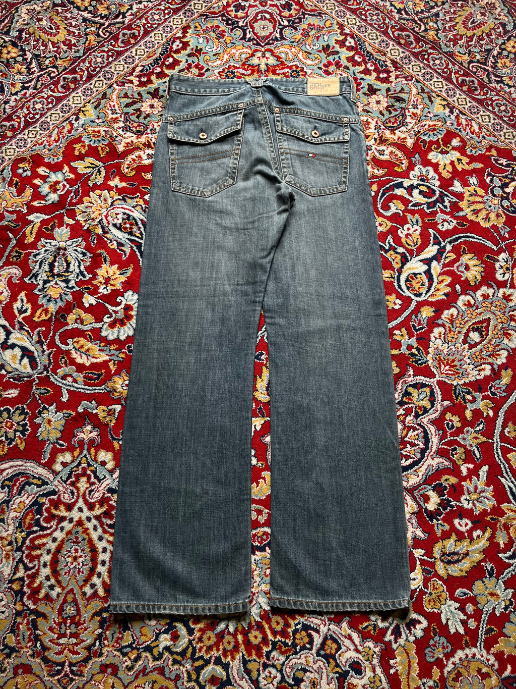 Vintage Tommy Hilfiger Medium WashED Wide FIT JEANS - 32