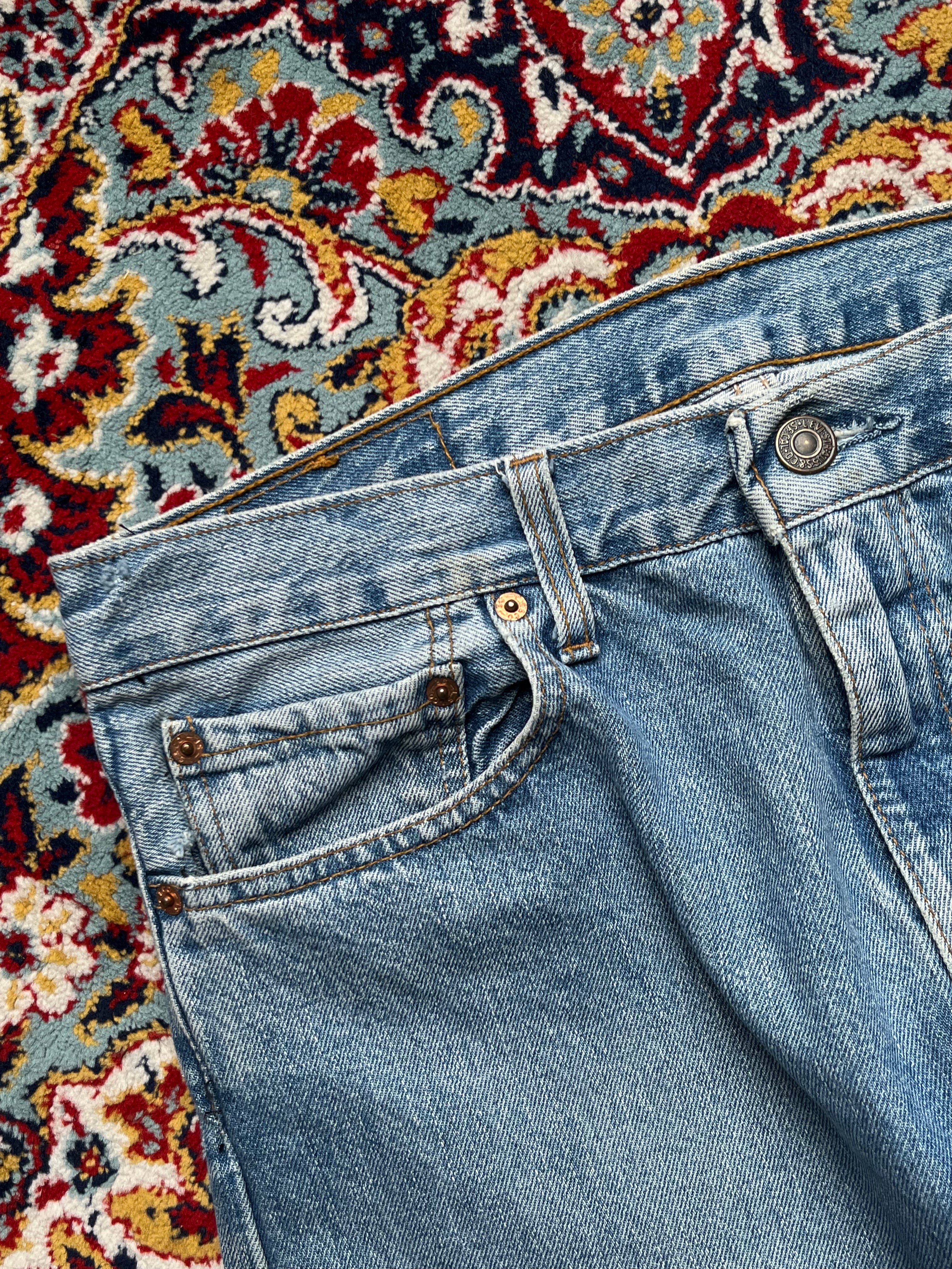 Levi's Light WashED Straight FIT Classic JEANS - 32