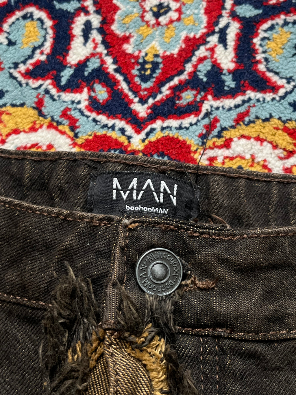 boohooMAN Wide FIT Distressed Star Patch Brown Raw Hem JEANS - 38