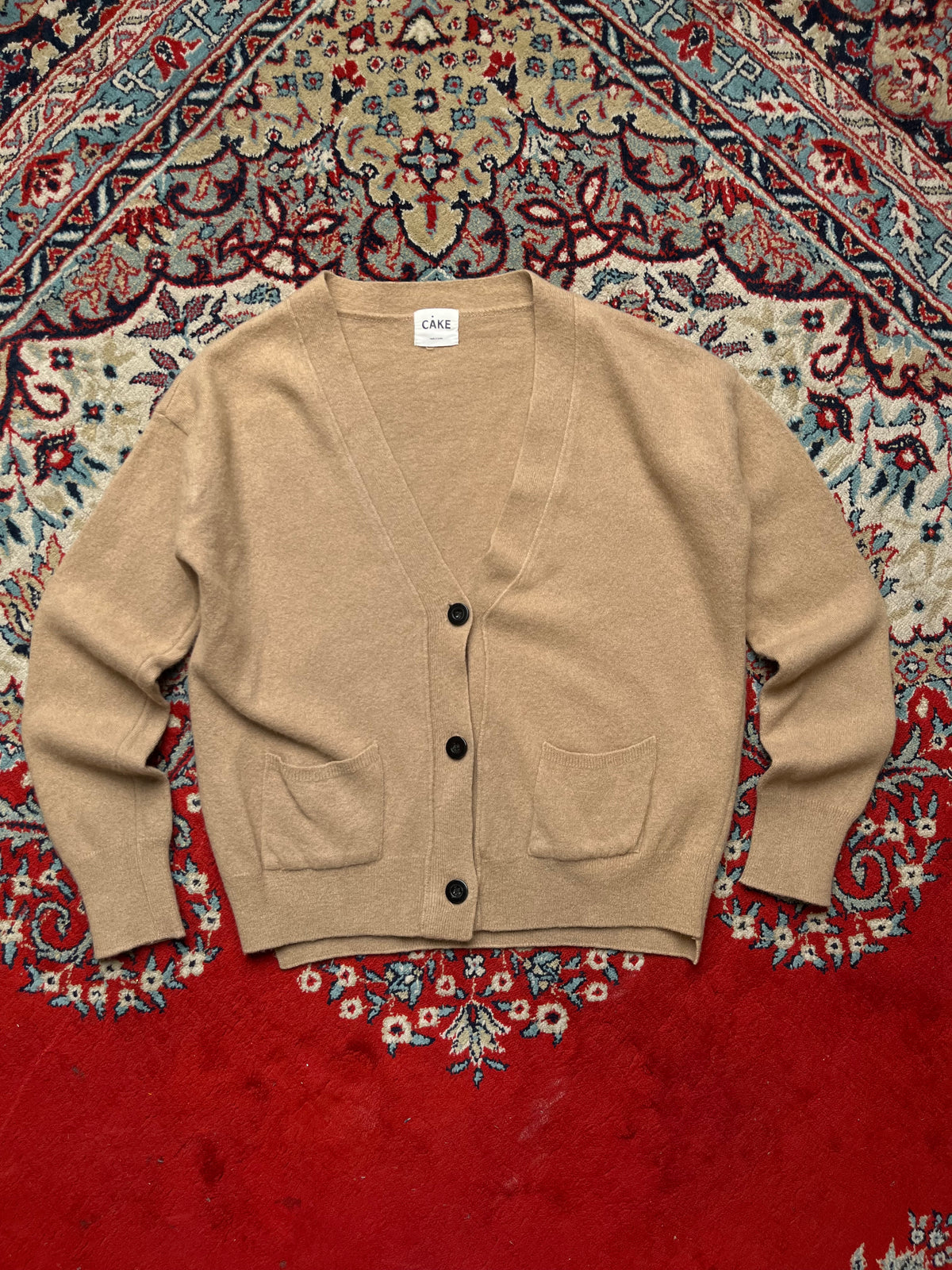 Cake V-Neck Button Front Knit Cardigan - M