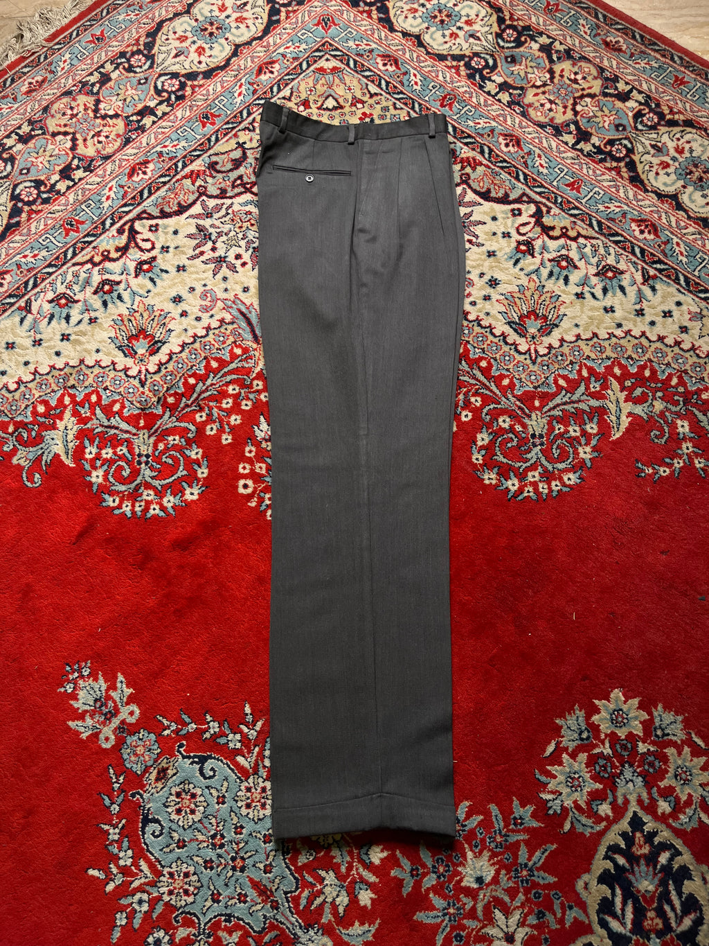 YSL Yves Saint Laurent Charcoal Gray Pleated Front Cuffed Luxury Dress PANTS - 32