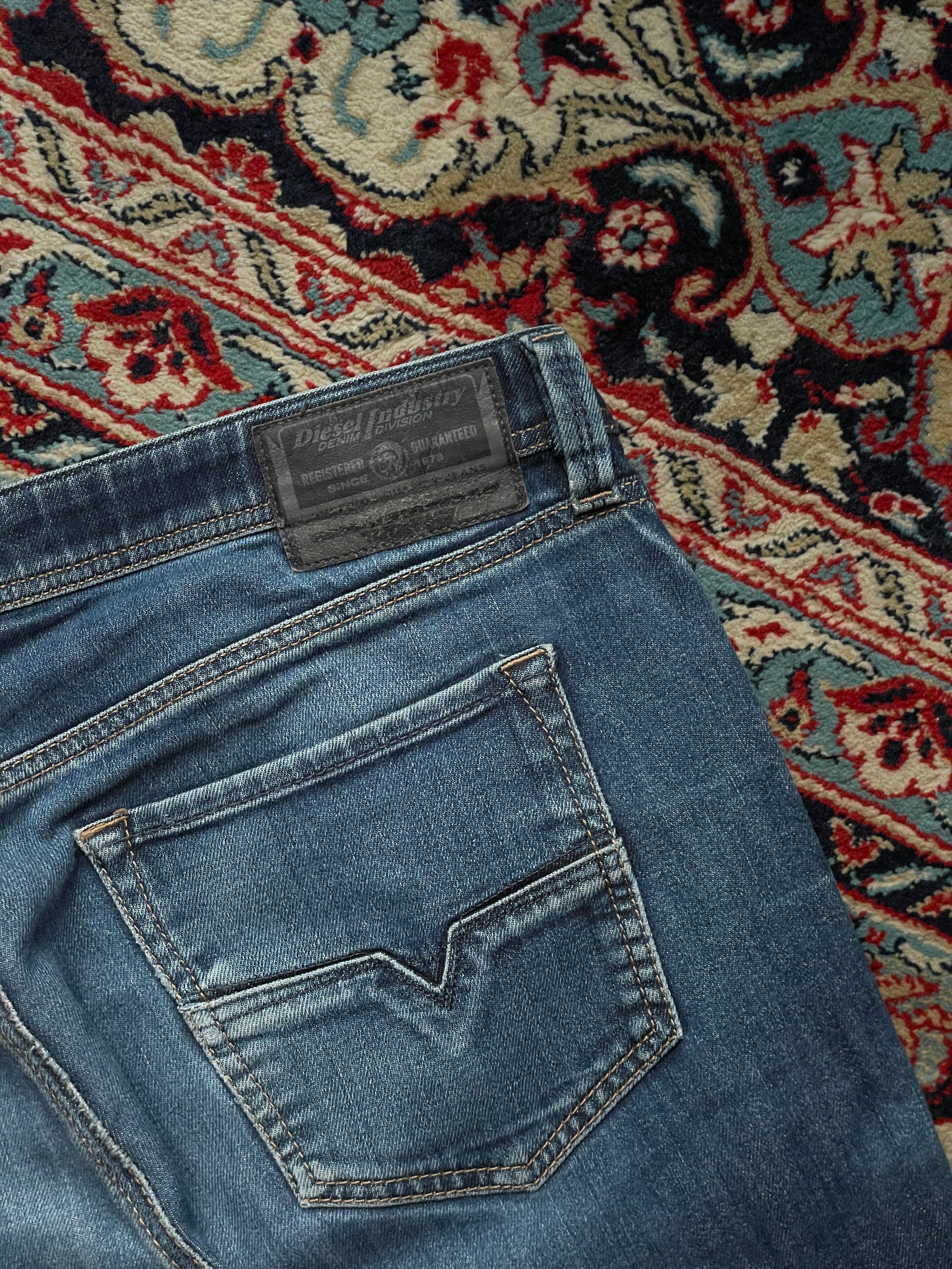 DIESEL LARKEE BEEX Tapered Fit Blue Distressed Stonewash Denim JEANS