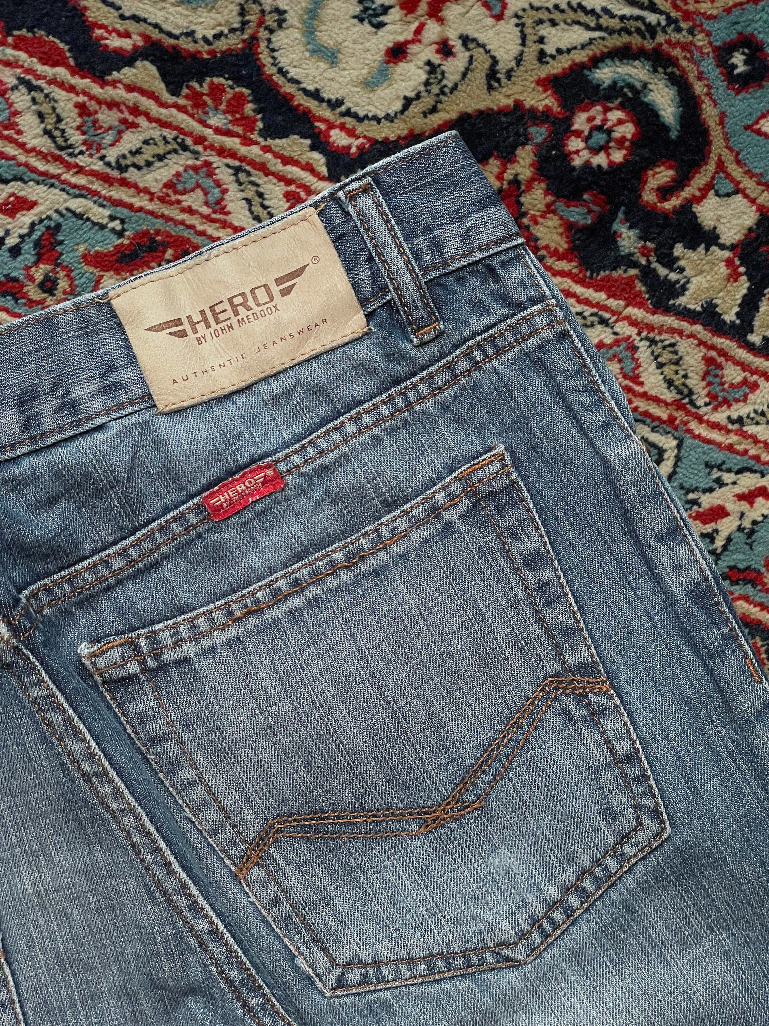Hero by John Medoox Medium Wash Fade Straight FIT JEANS - 32