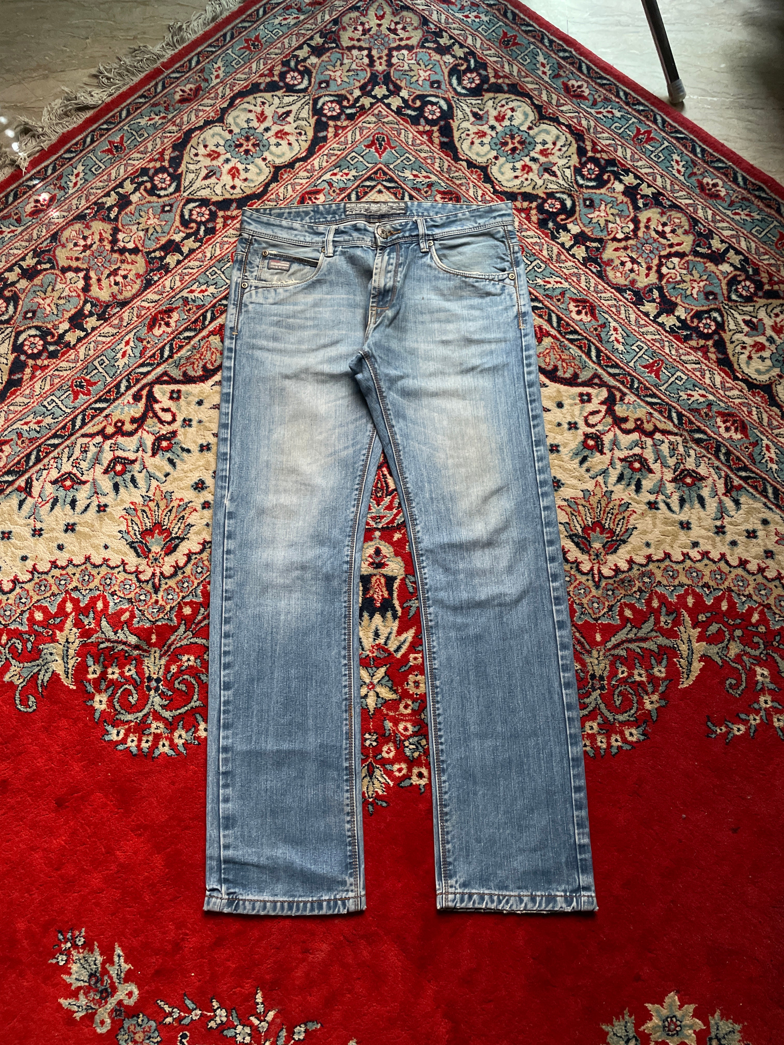 Diesel Original Denim Dry Goods Light Wash Straight FIT JEANS - 32