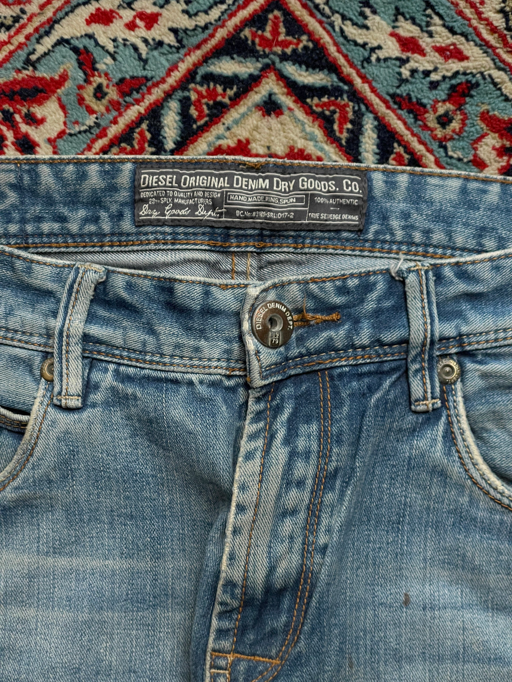 Diesel Original Denim Dry Goods Light Wash Straight FIT JEANS - 32