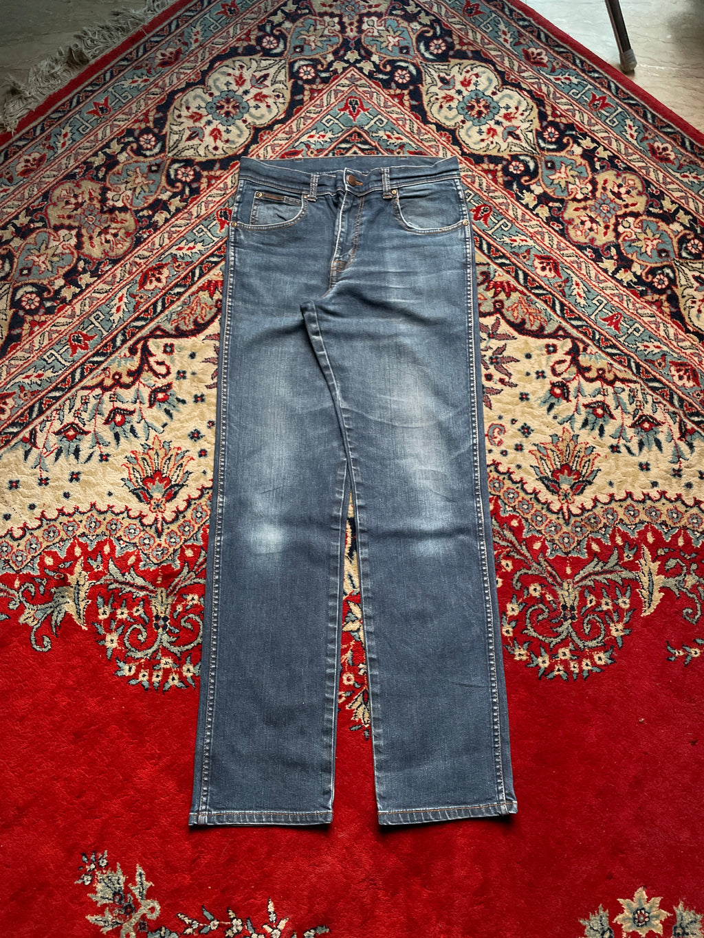 WRANGLER WAHED BLUE Straight FIT Denim JEANS - 28