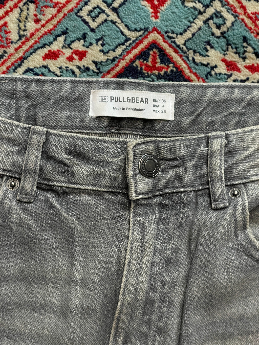 PULL&BEAR HIGH WAIST GREY WASH DENIM JEANS - 28